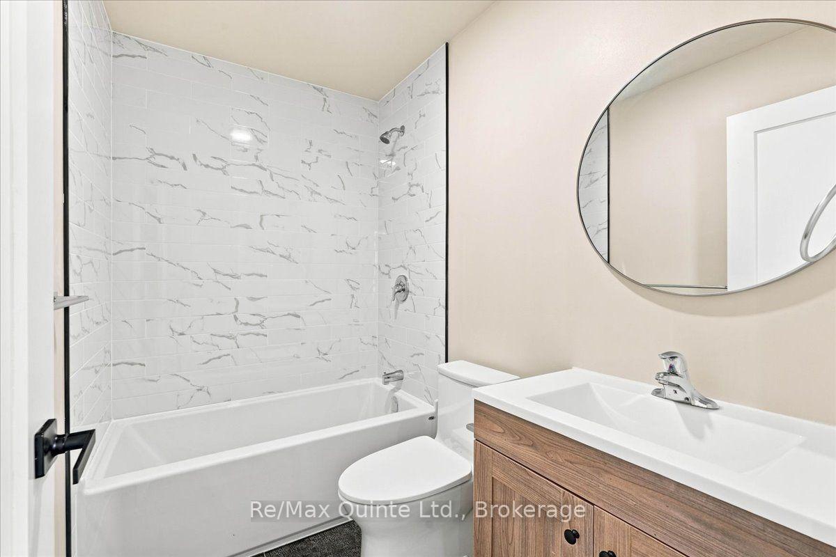 Photo 4 of Unit C, 445 Centre Street, Greater Napanee, Greater Napanee — HOMEH