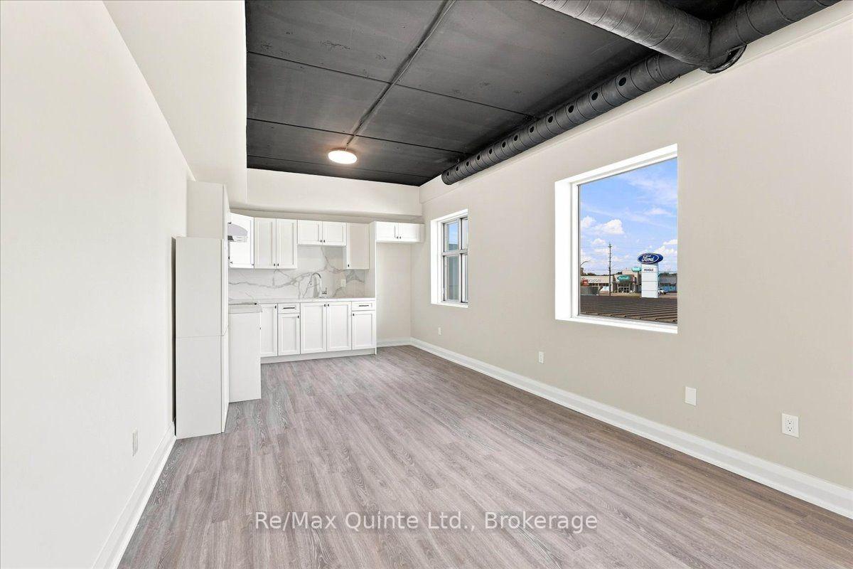 Photo 7 of Unit C, 445 Centre Street, Greater Napanee, Greater Napanee — HOMEH