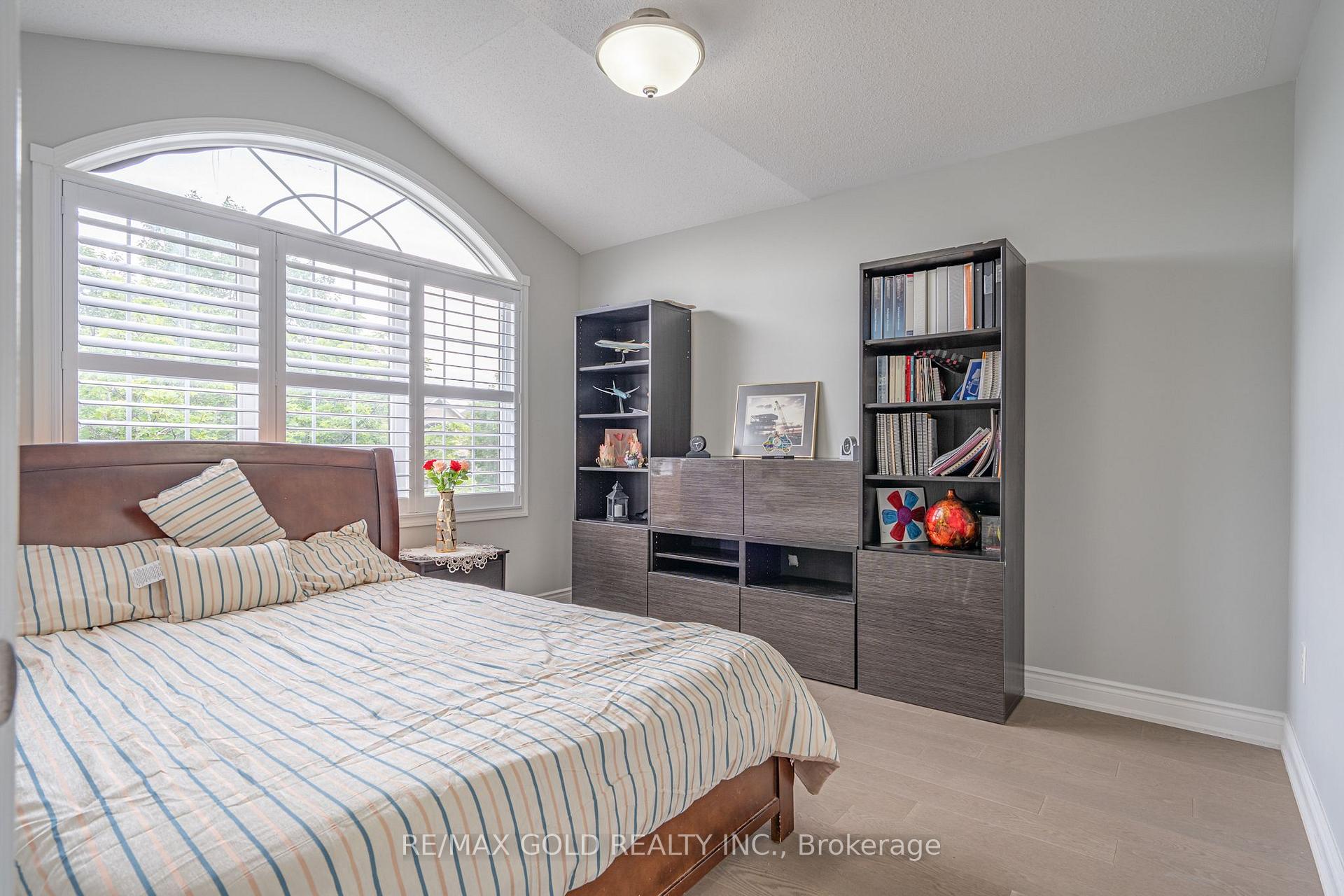 Photo 25 of 141 Whitwell Drive, Brampton, Vales of Castlemore — HOMEH