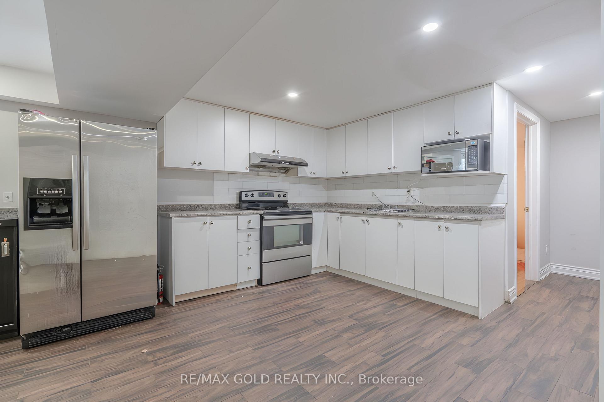 Photo 33 of 141 Whitwell Drive, Brampton, Vales of Castlemore — HOMEH