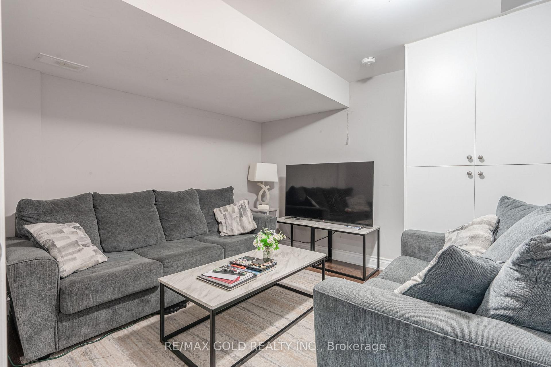 Photo 34 of 141 Whitwell Drive, Brampton, Vales of Castlemore — HOMEH