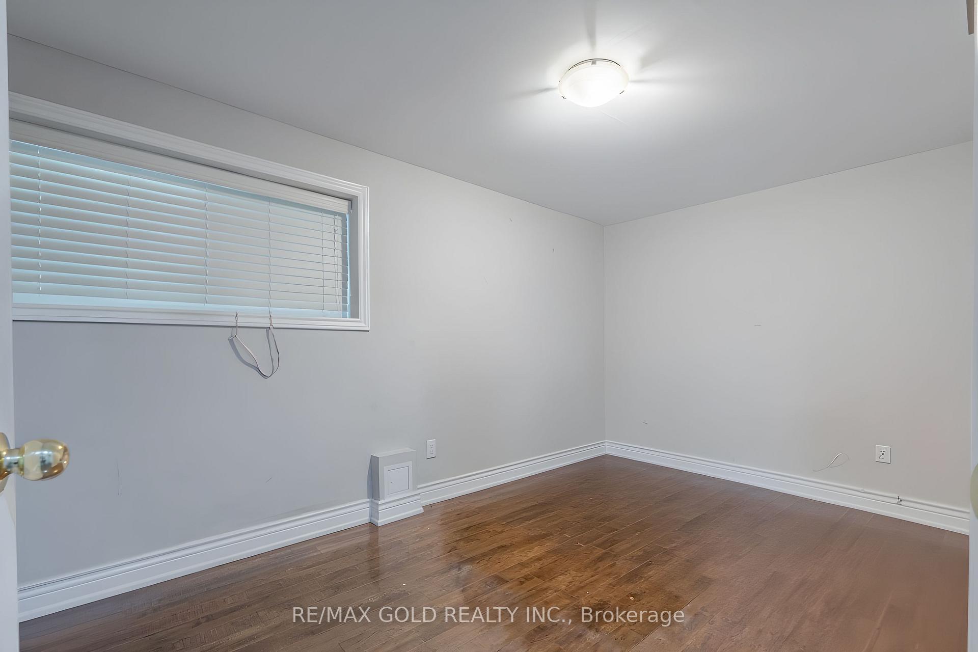 Photo 35 of 141 Whitwell Drive, Brampton, Vales of Castlemore — HOMEH