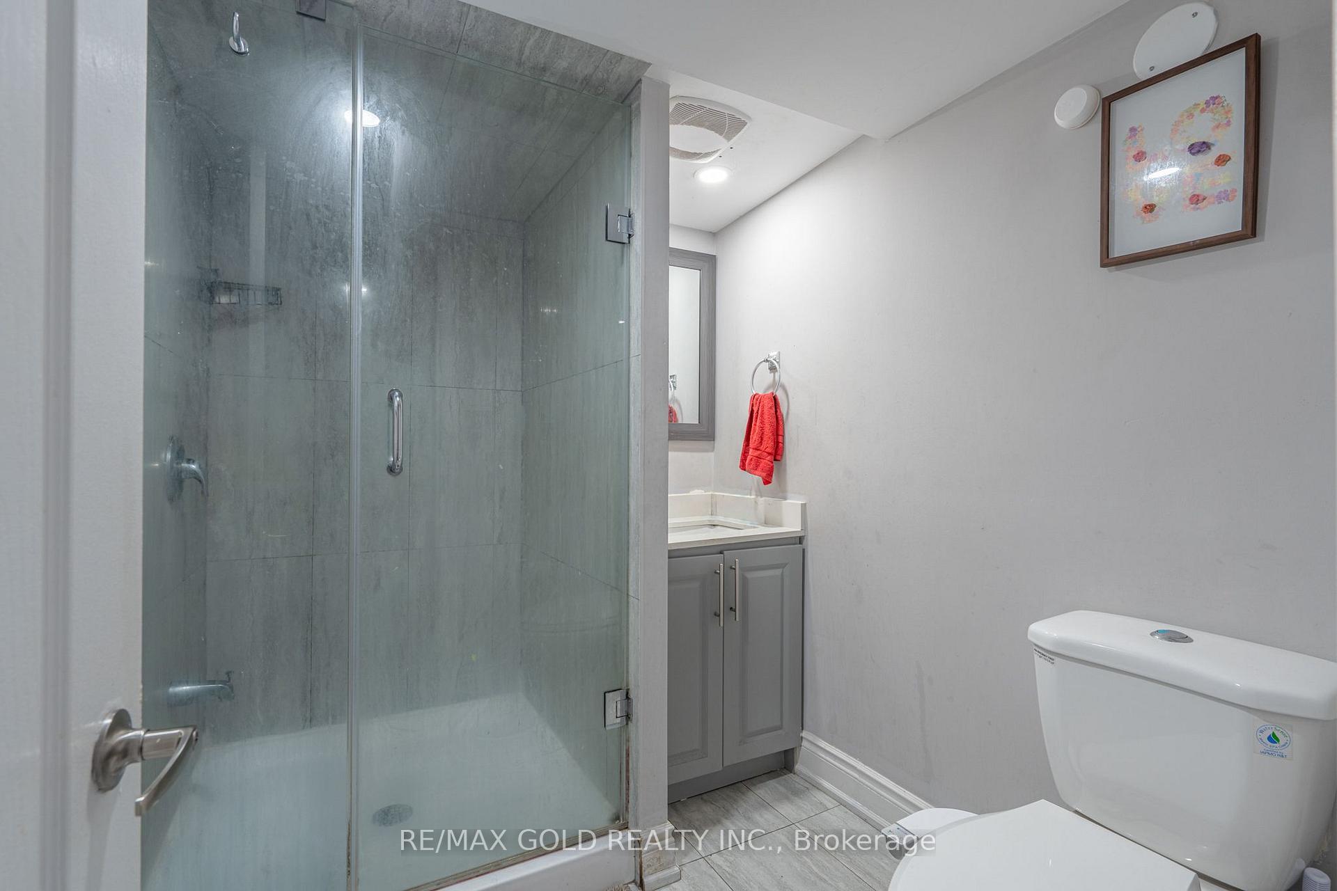 Photo 36 of 141 Whitwell Drive, Brampton, Vales of Castlemore — HOMEH