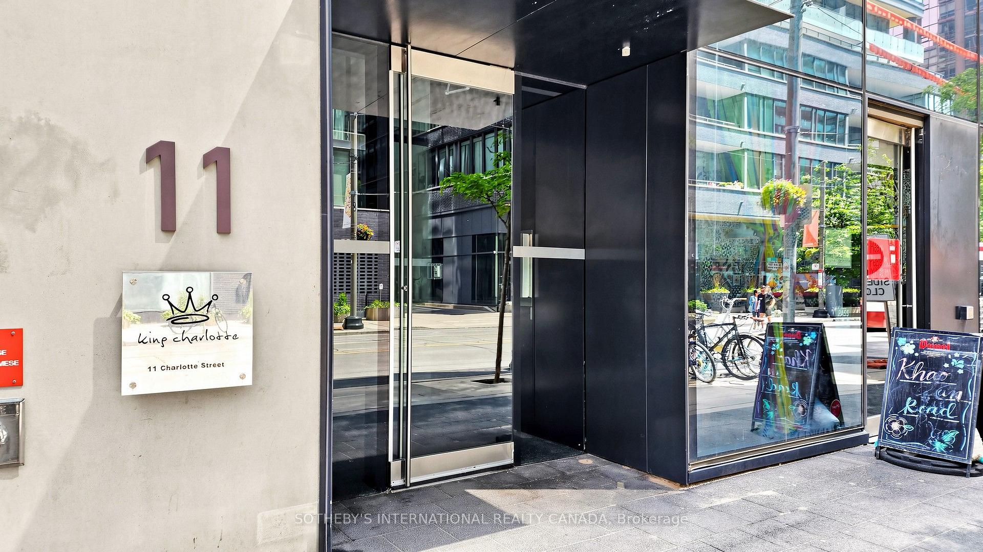 Photo 3 of Unit 2807, 11 Charlotte Street, Toronto, Waterfront Communities — HOMEH