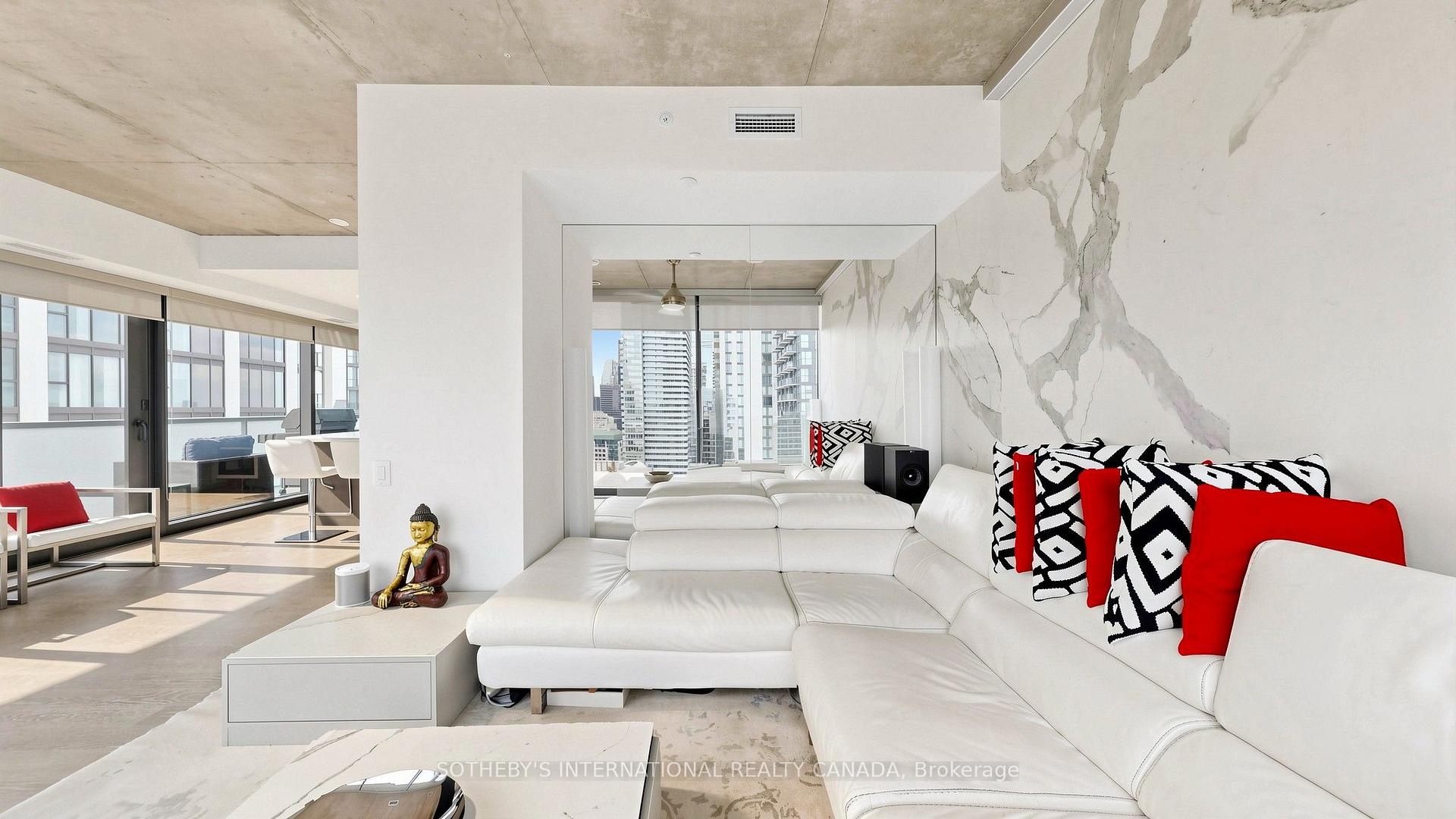 Photo 8 of Unit 2807, 11 Charlotte Street, Toronto, Waterfront Communities — HOMEH