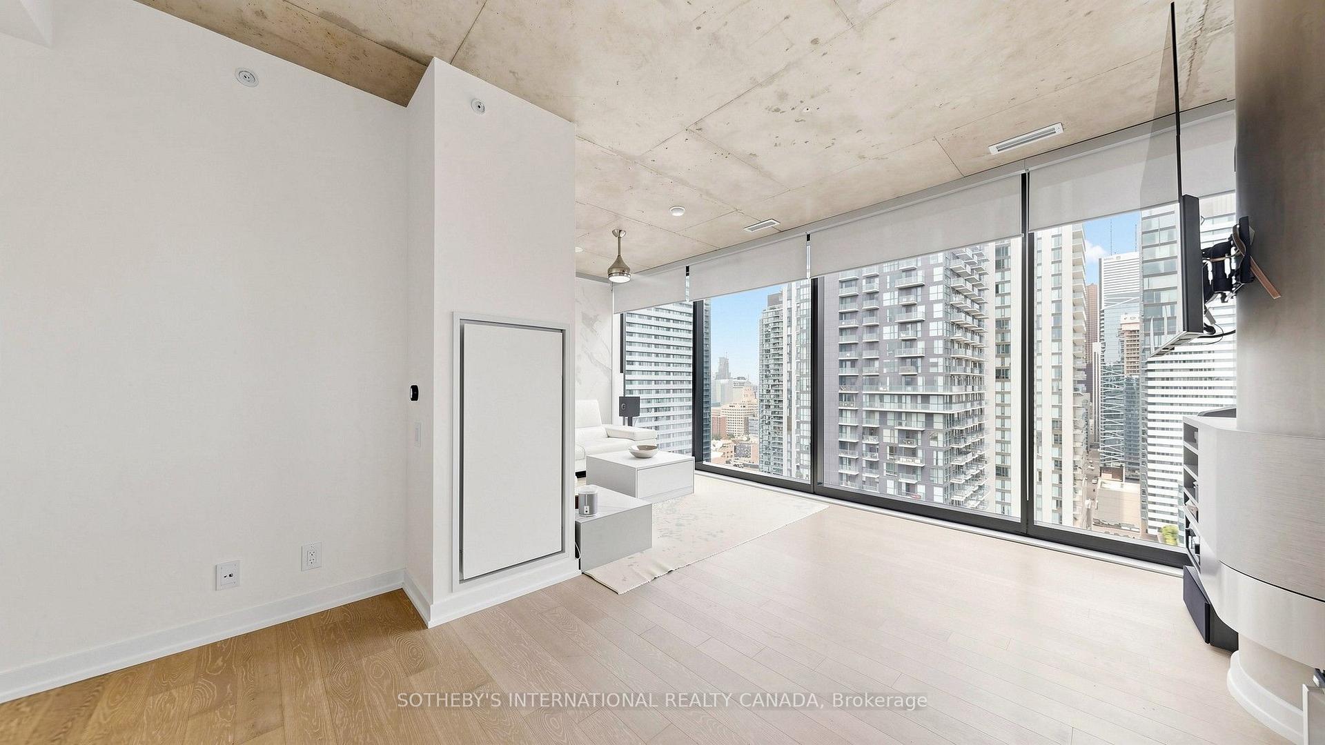Photo 12 of Unit 2807, 11 Charlotte Street, Toronto, Waterfront Communities — HOMEH