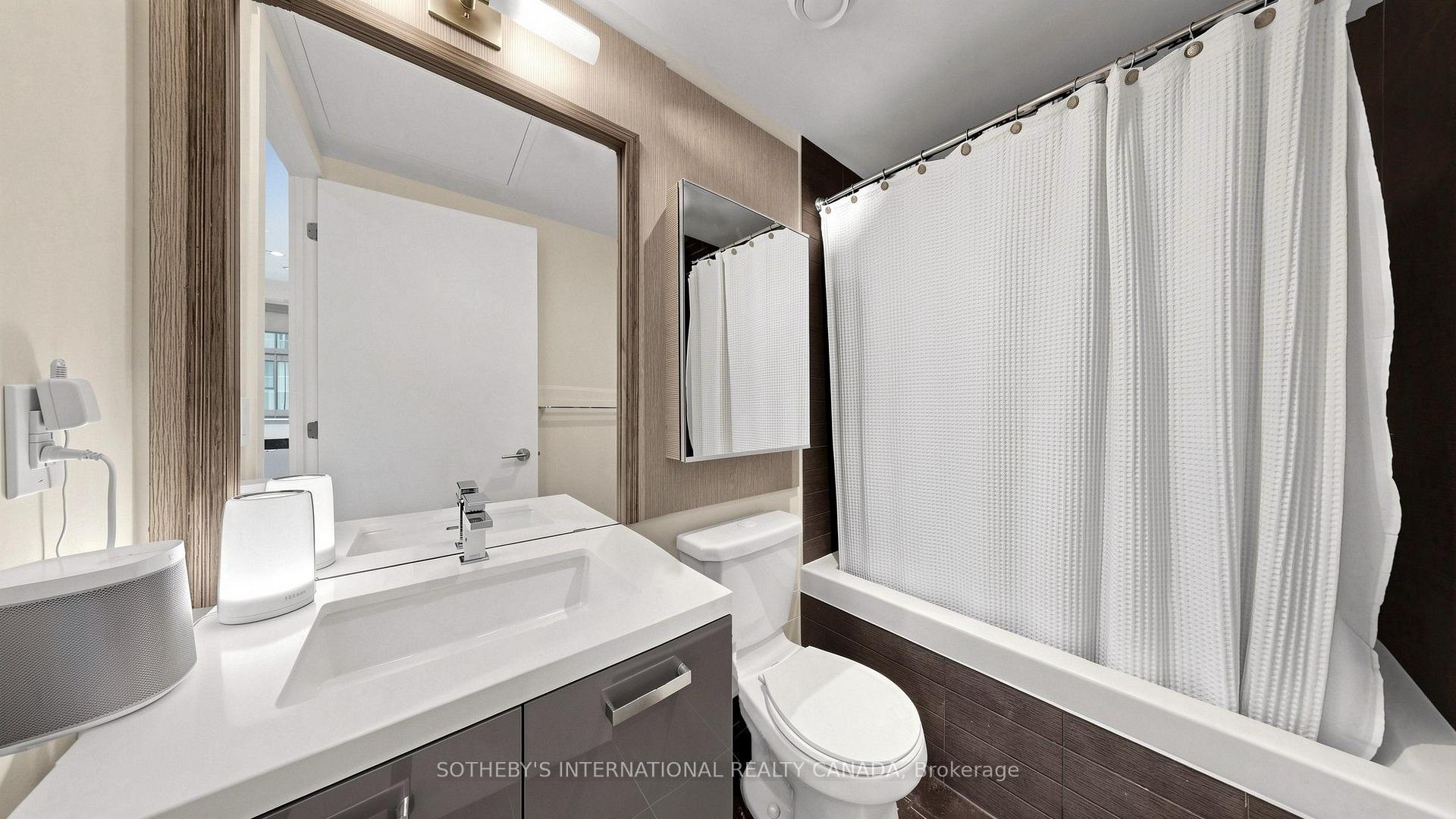 Photo 28 of Unit 2807, 11 Charlotte Street, Toronto, Waterfront Communities — HOMEH