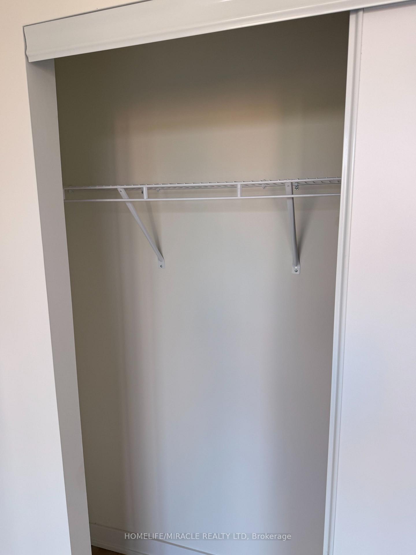 Photo 4 of Unit 404, 2825 Jane Street, North York, Glenfield-Jane Heights — HOMEH