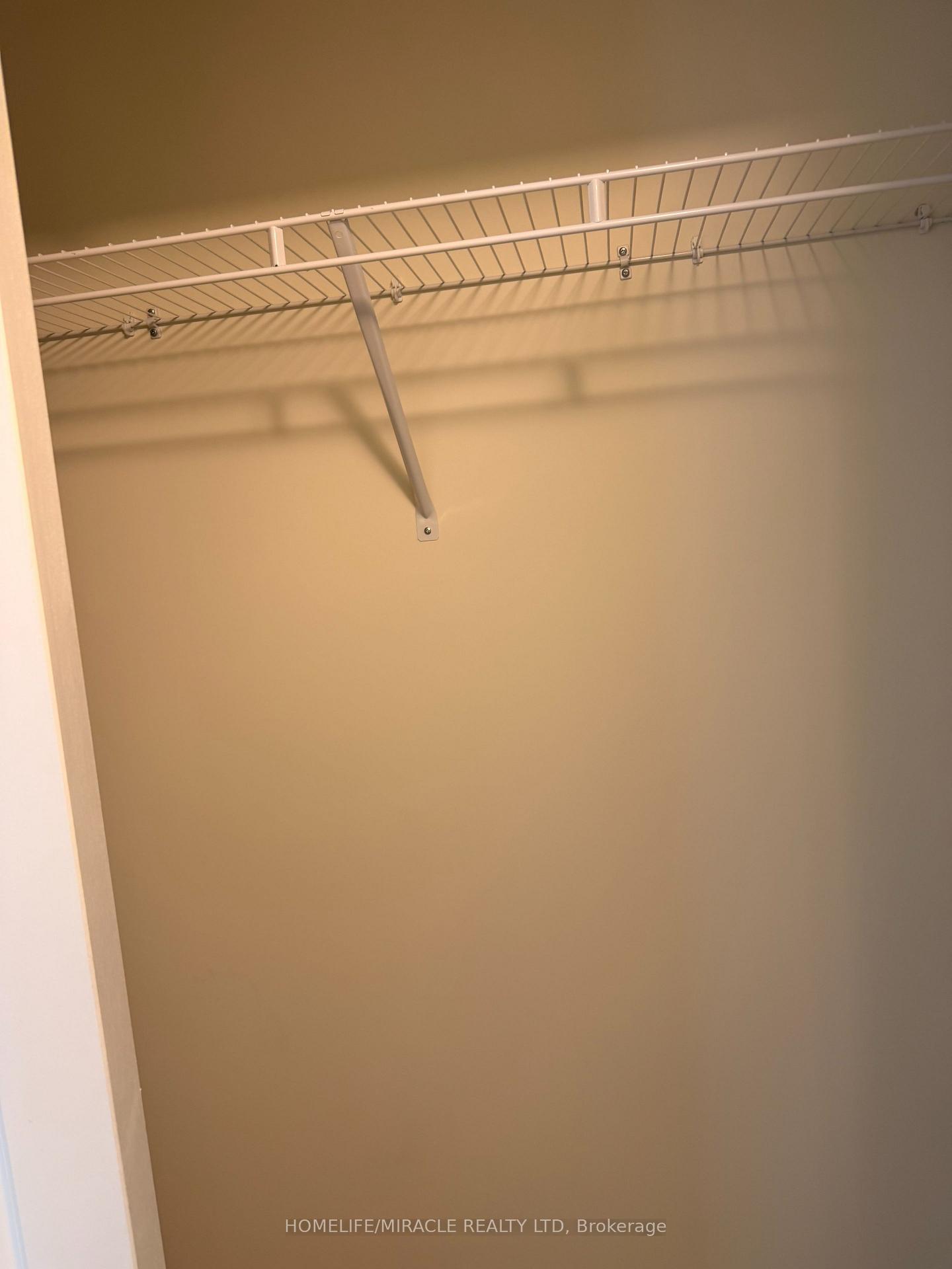 Photo 8 of Unit 404, 2825 Jane Street, North York, Glenfield-Jane Heights — HOMEH