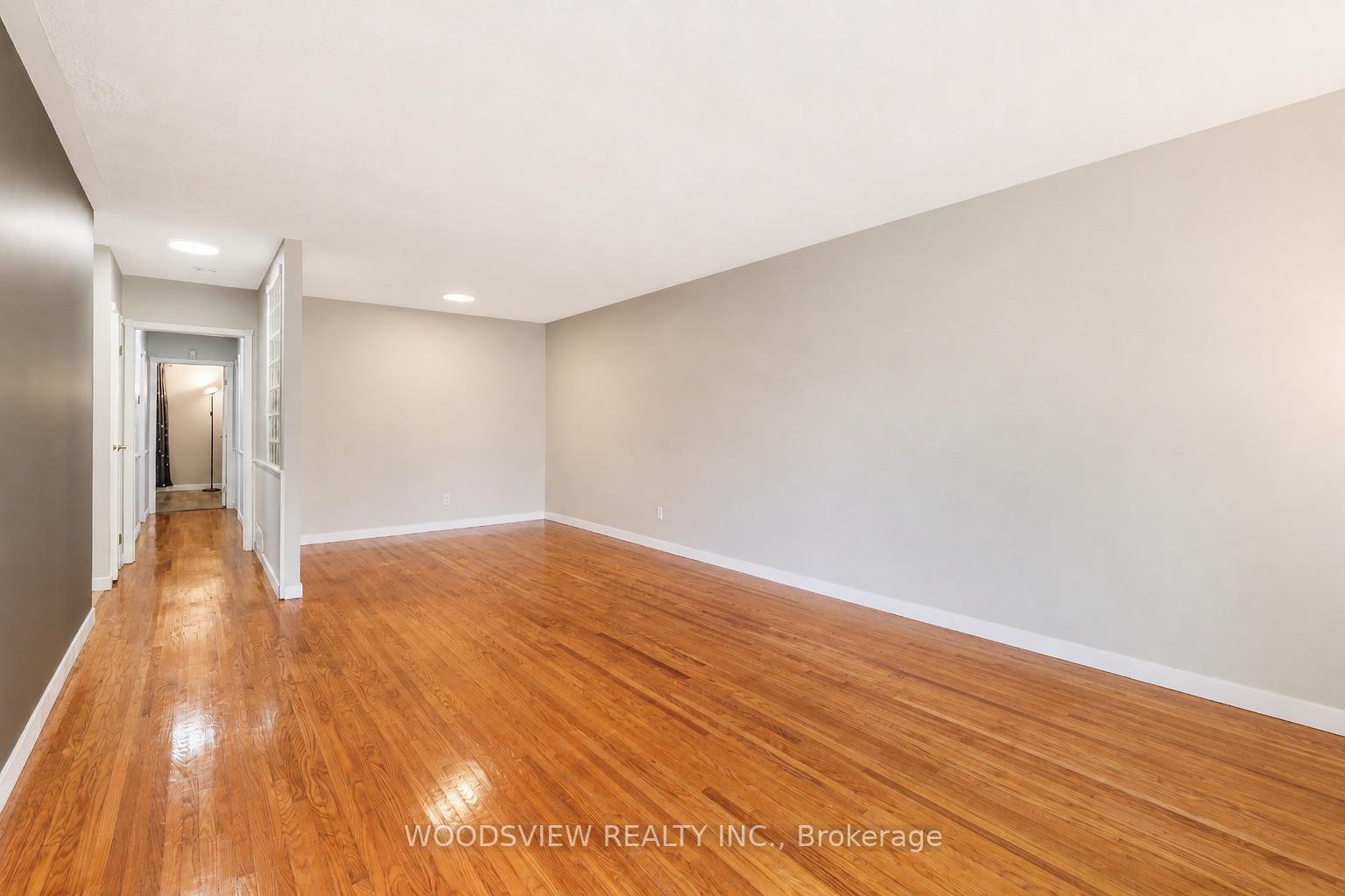 Photo 5 of 851 Moretta Avenue, Pickering, West Shore — HOMEH
