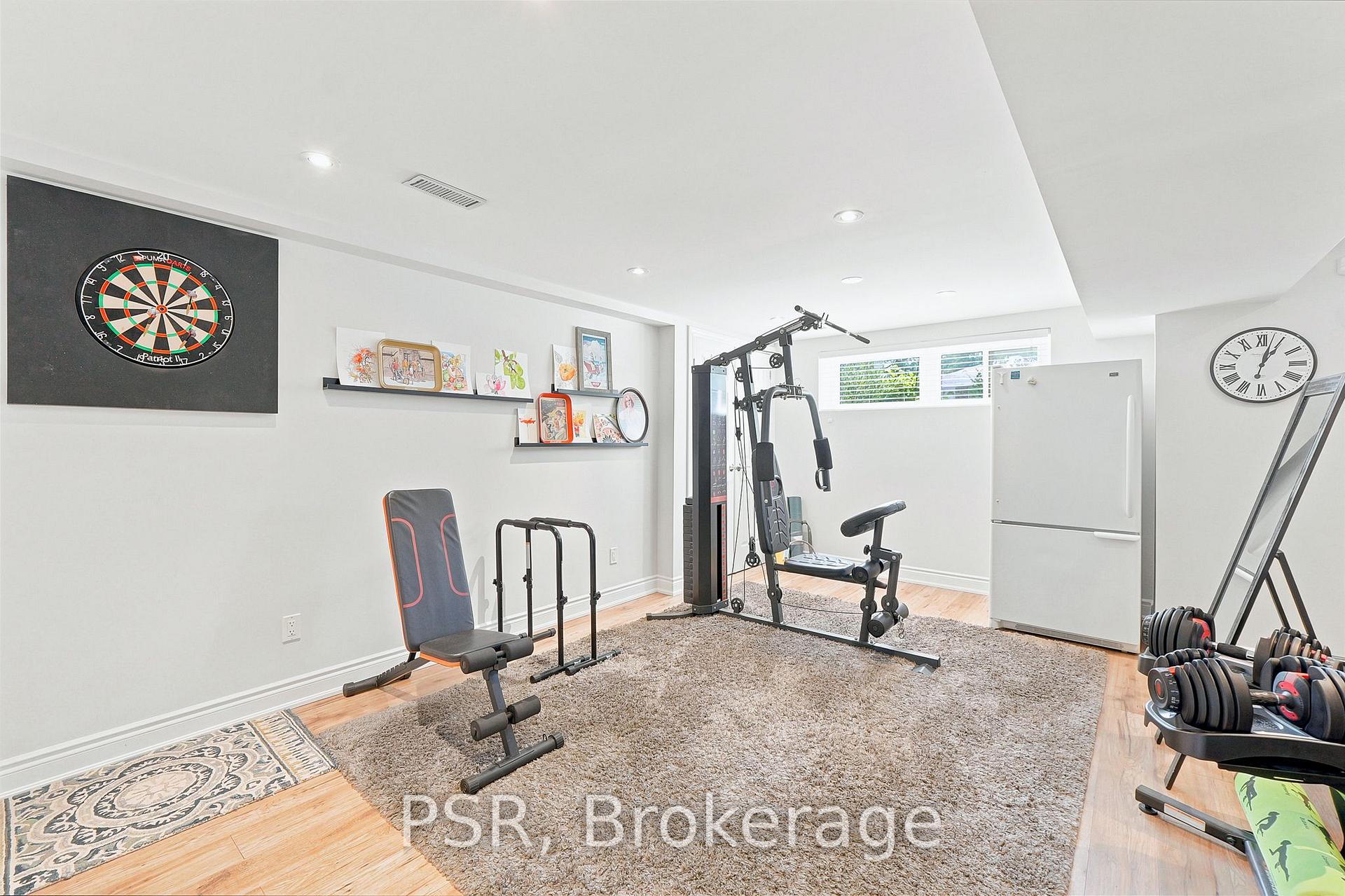 Photo 28 of 61 Robinglade Drive, Etobicoke, Eringate-Centennial-West Deane — HOMEH