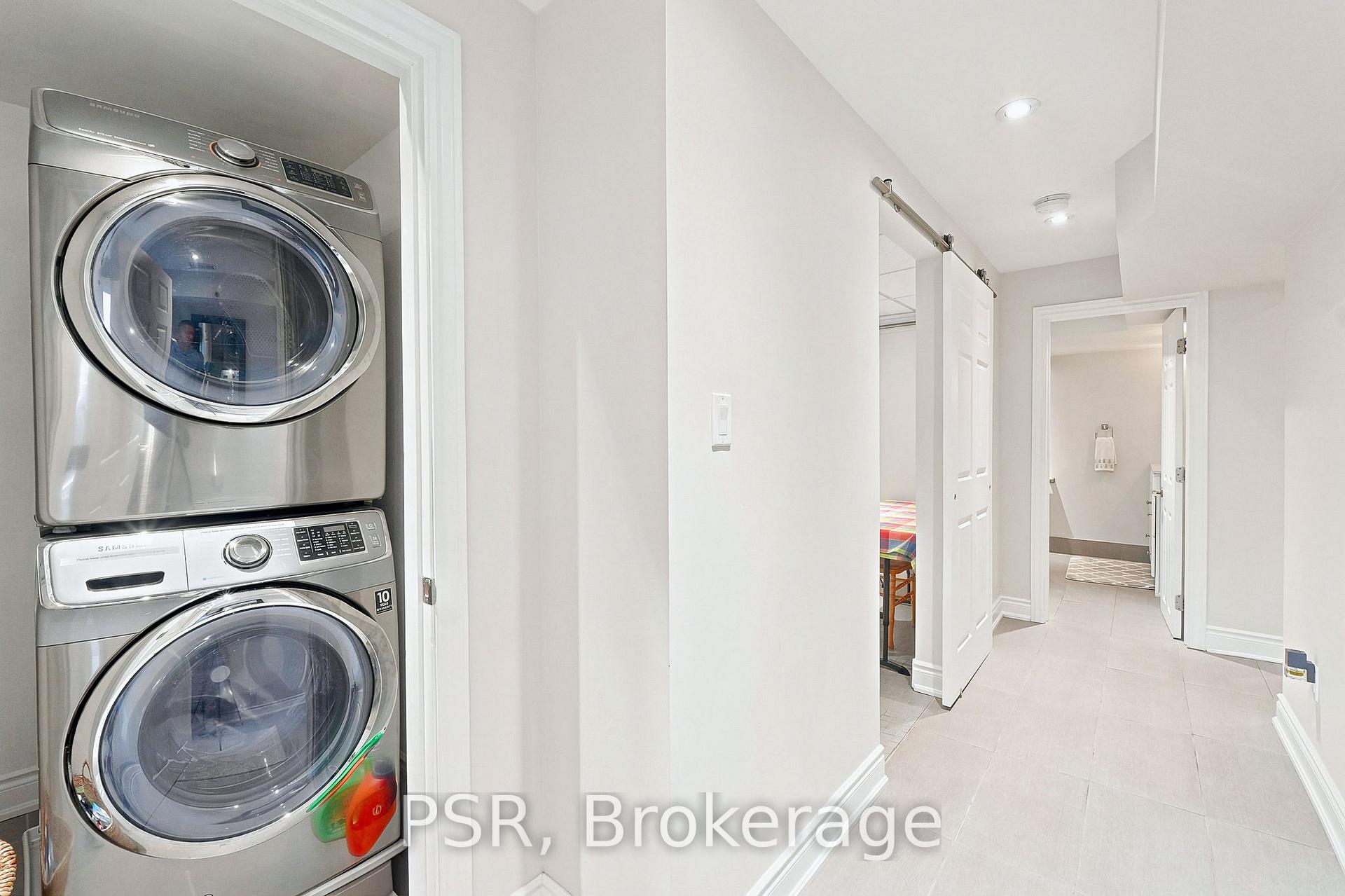 Photo 33 of 61 Robinglade Drive, Etobicoke, Eringate-Centennial-West Deane — HOMEH