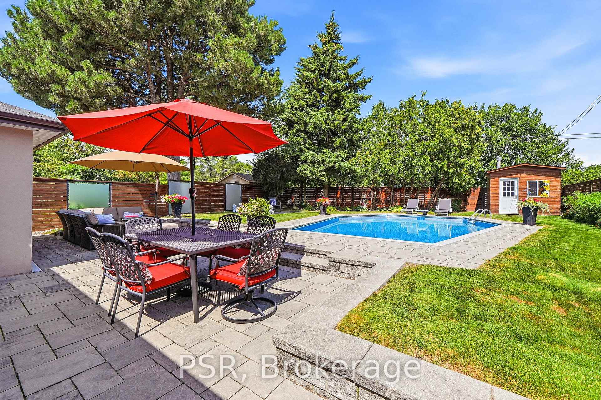 Photo 46 of 61 Robinglade Drive, Etobicoke, Eringate-Centennial-West Deane — HOMEH