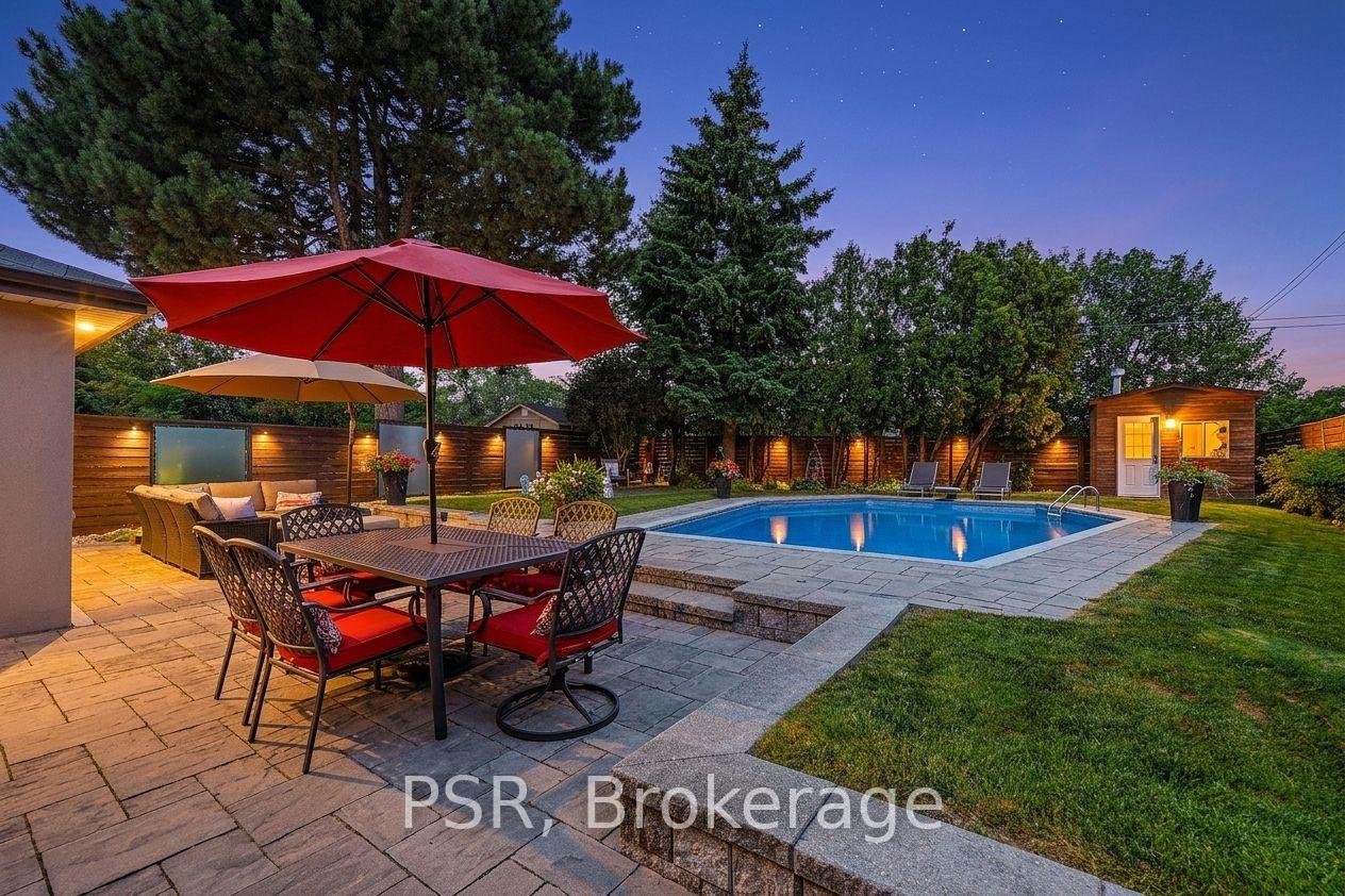 Photo 47 of 61 Robinglade Drive, Etobicoke, Eringate-Centennial-West Deane — HOMEH