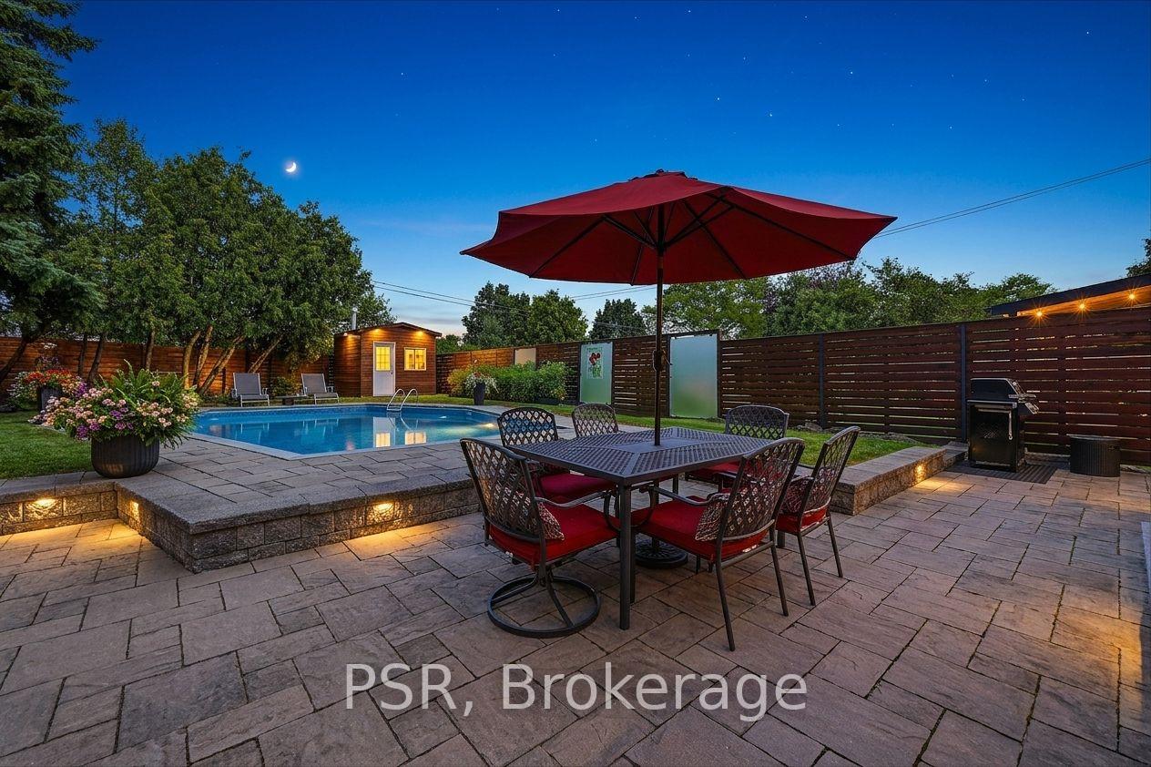 Photo 49 of 61 Robinglade Drive, Etobicoke, Eringate-Centennial-West Deane — HOMEH