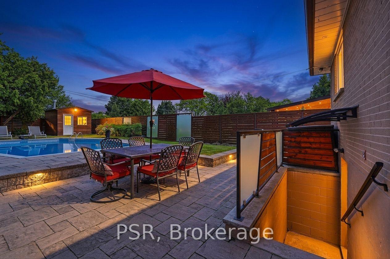 Photo 50 of 61 Robinglade Drive, Etobicoke, Eringate-Centennial-West Deane — HOMEH