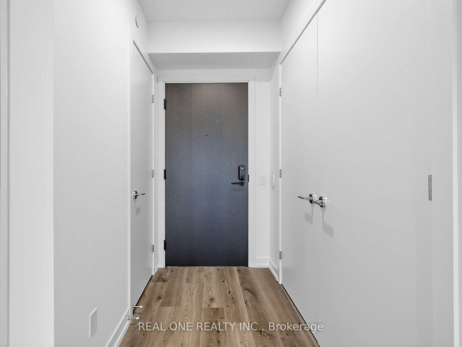 Photo 4 of Unit 502, 771 Yonge Street, Toronto, The Annex — HOMEH