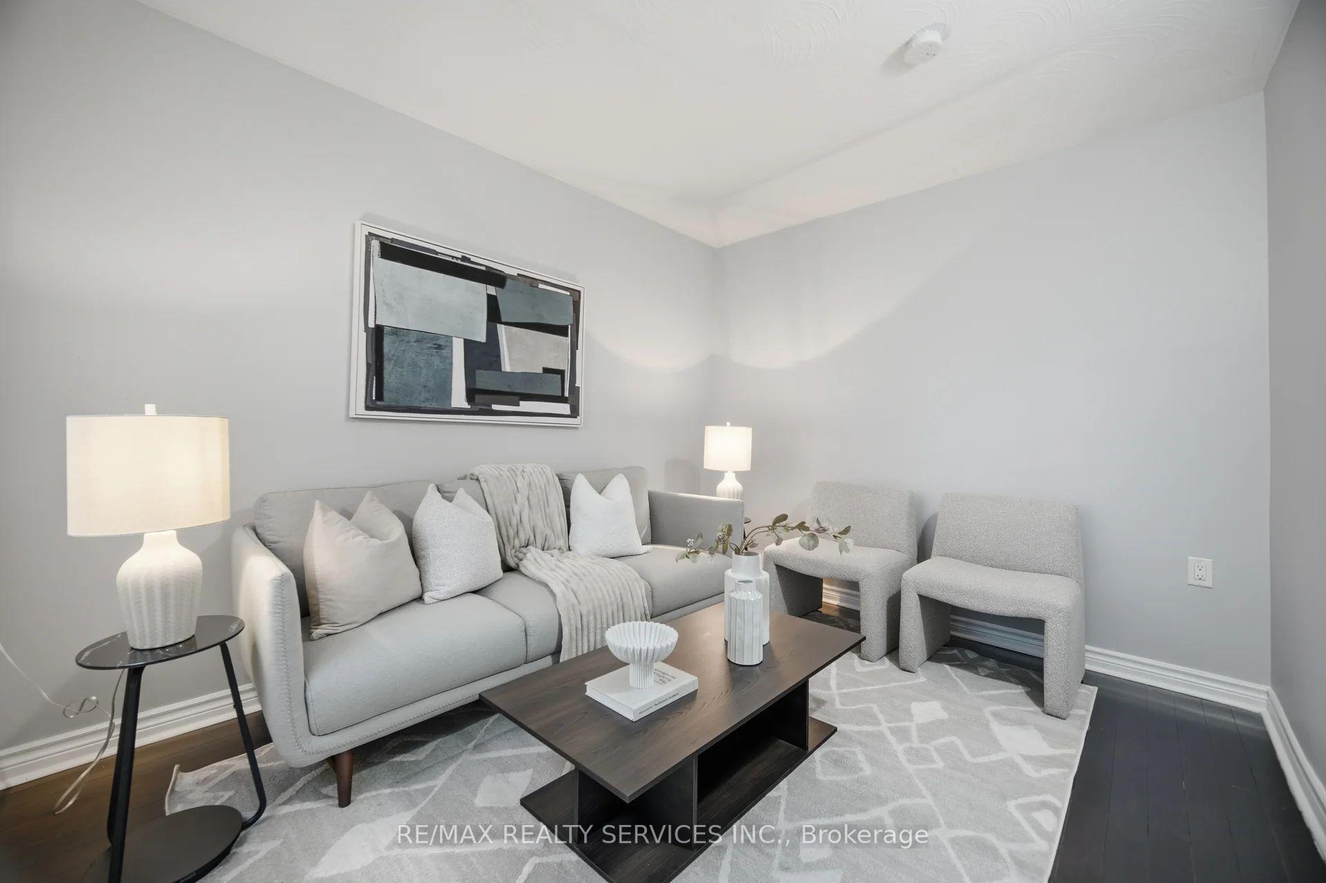 Photo 6 of 30 Elder Avenue, Etobicoke, Long Branch — HOMEH