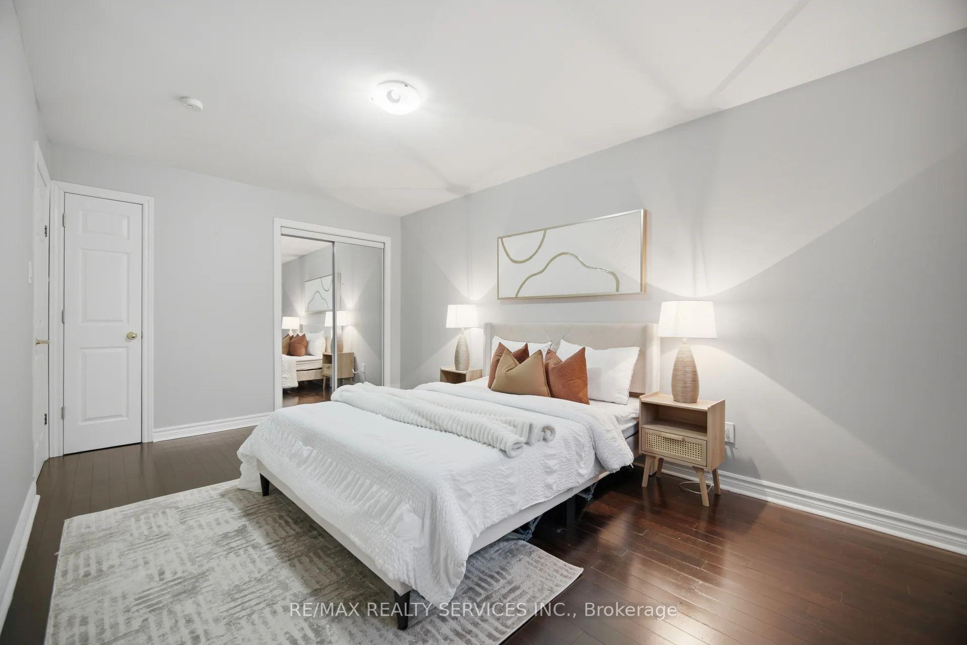 Photo 18 of 30 Elder Avenue, Etobicoke, Long Branch — HOMEH
