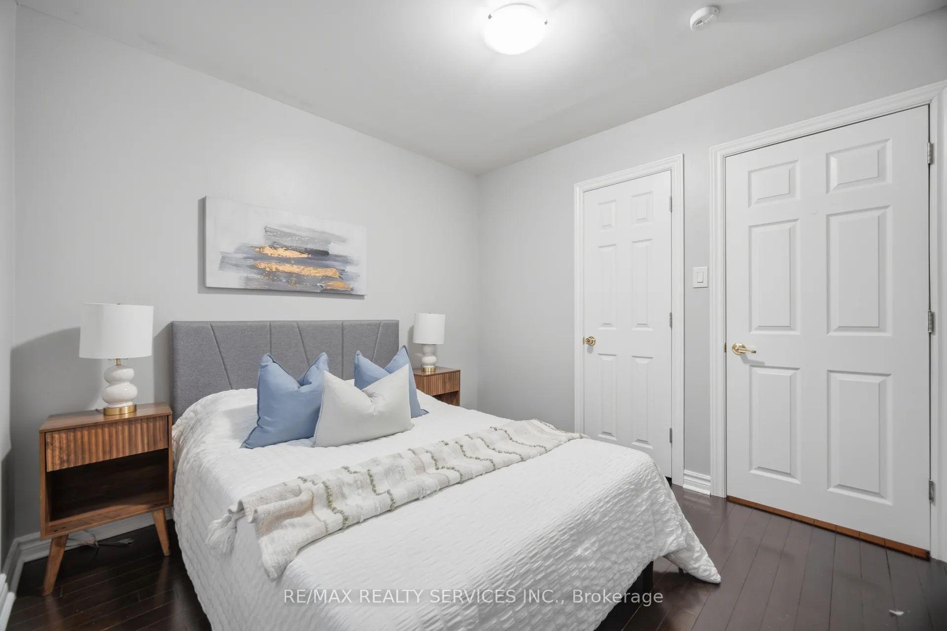 Photo 20 of 30 Elder Avenue, Etobicoke, Long Branch — HOMEH
