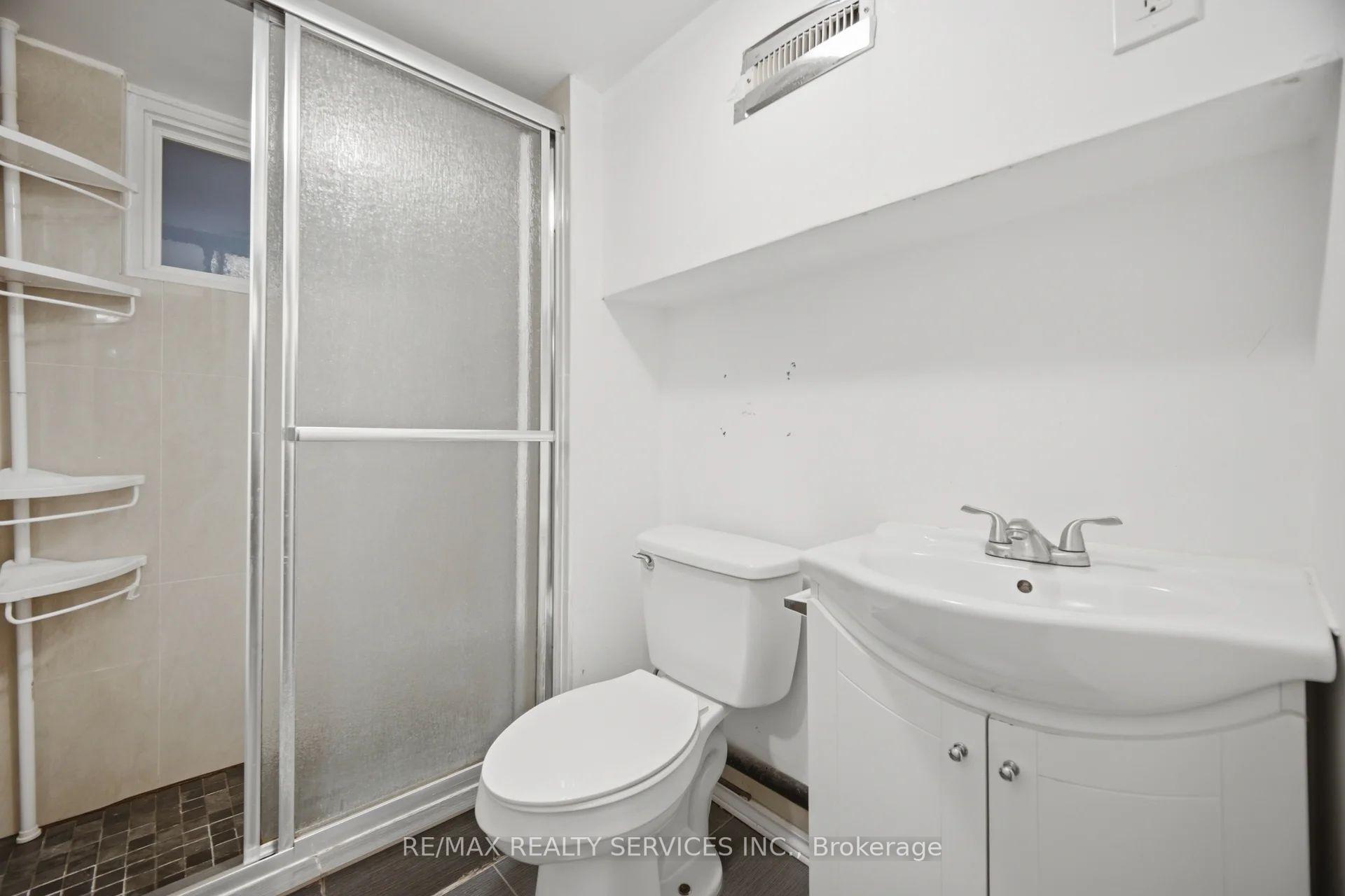 Photo 28 of 30 Elder Avenue, Etobicoke, Long Branch — HOMEH