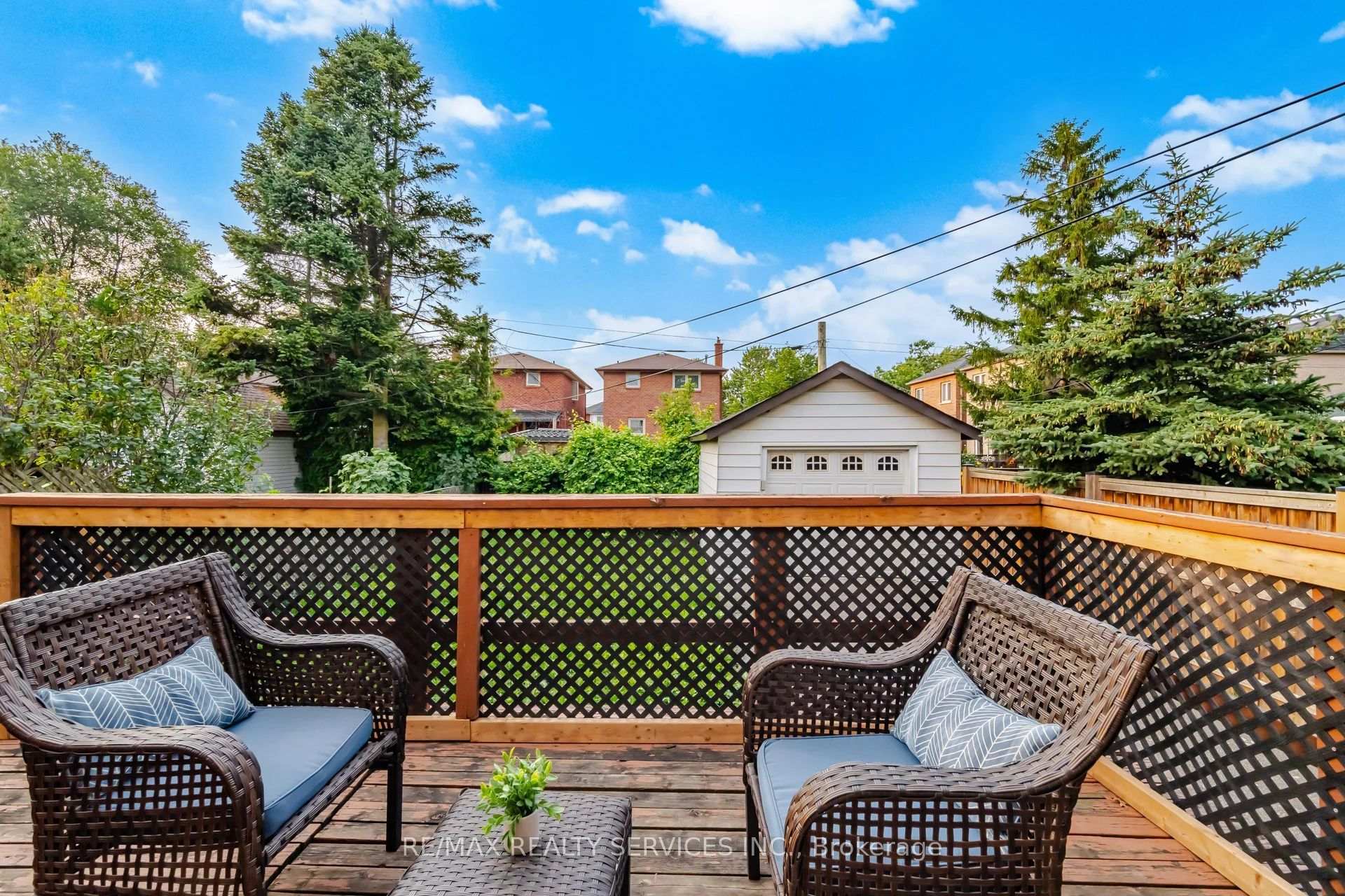 Photo 29 of 30 Elder Avenue, Etobicoke, Long Branch — HOMEH