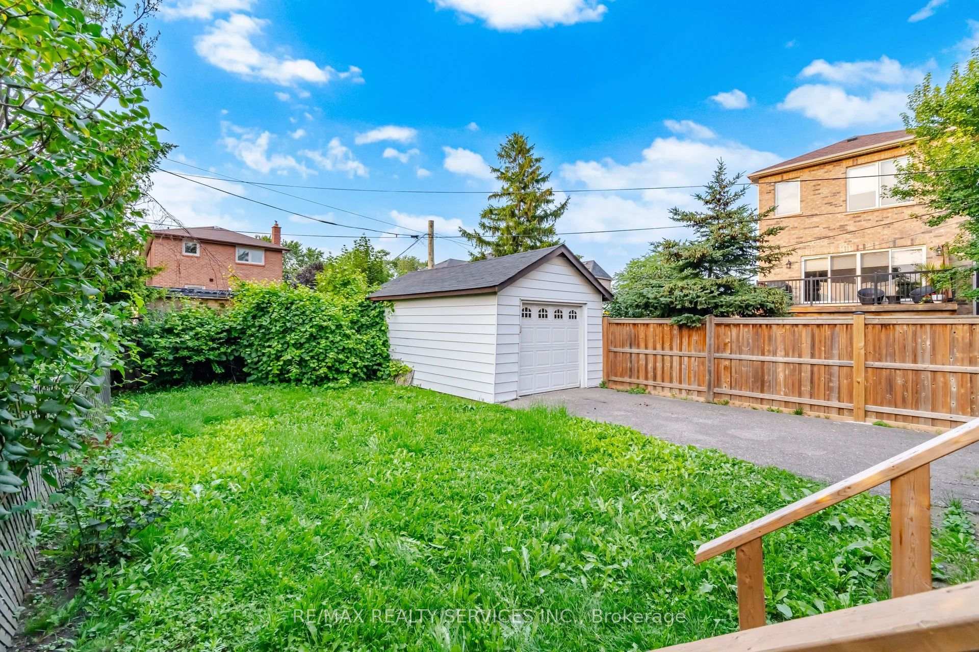 Photo 32 of 30 Elder Avenue, Etobicoke, Long Branch — HOMEH