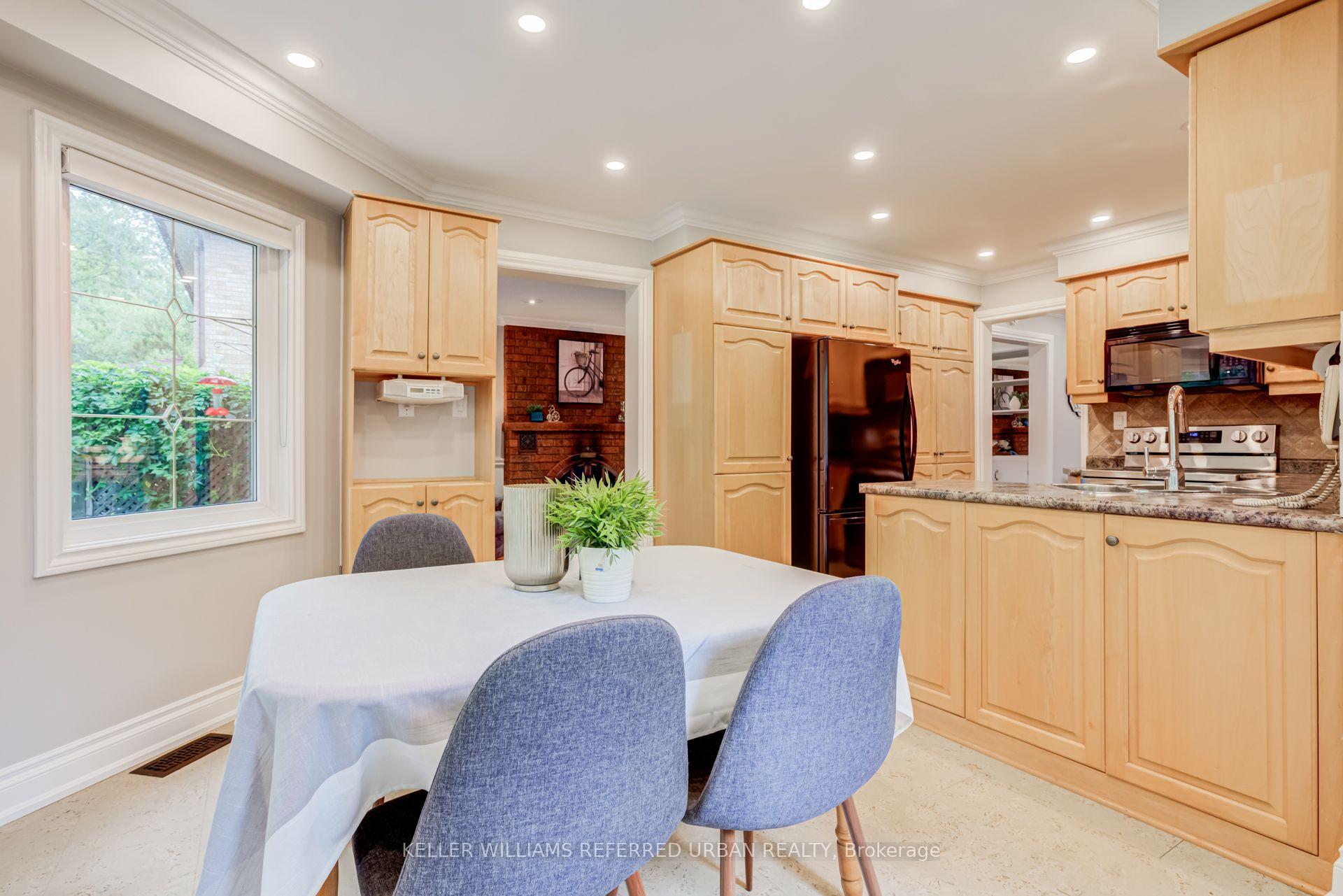 Photo 9 of 4235 Perivale Road, Mississauga, Creditview — HOMEH