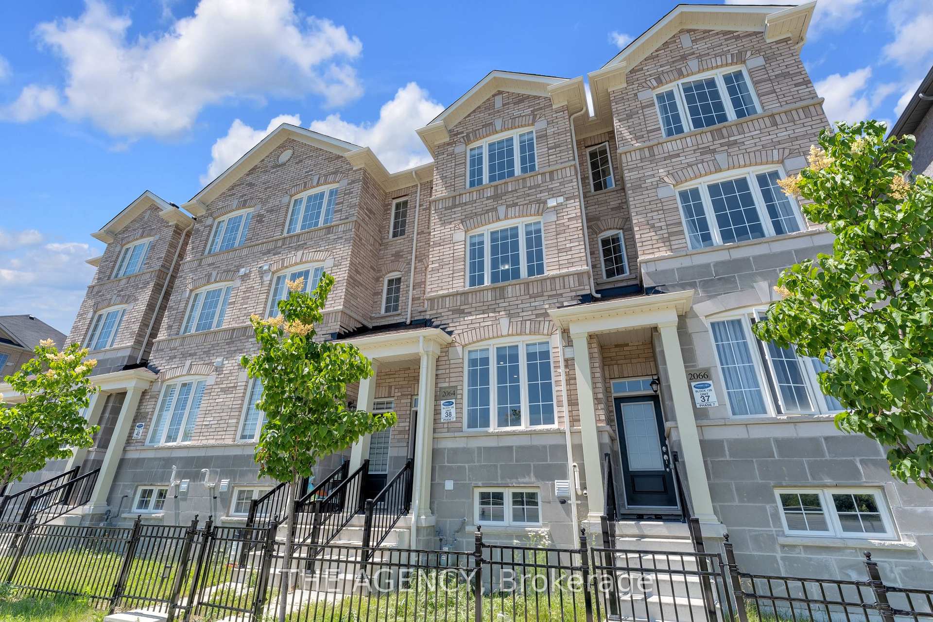 Photo 4 of 2064 Donald Cousens Parkway, Markham, Cornell — HOMEH
