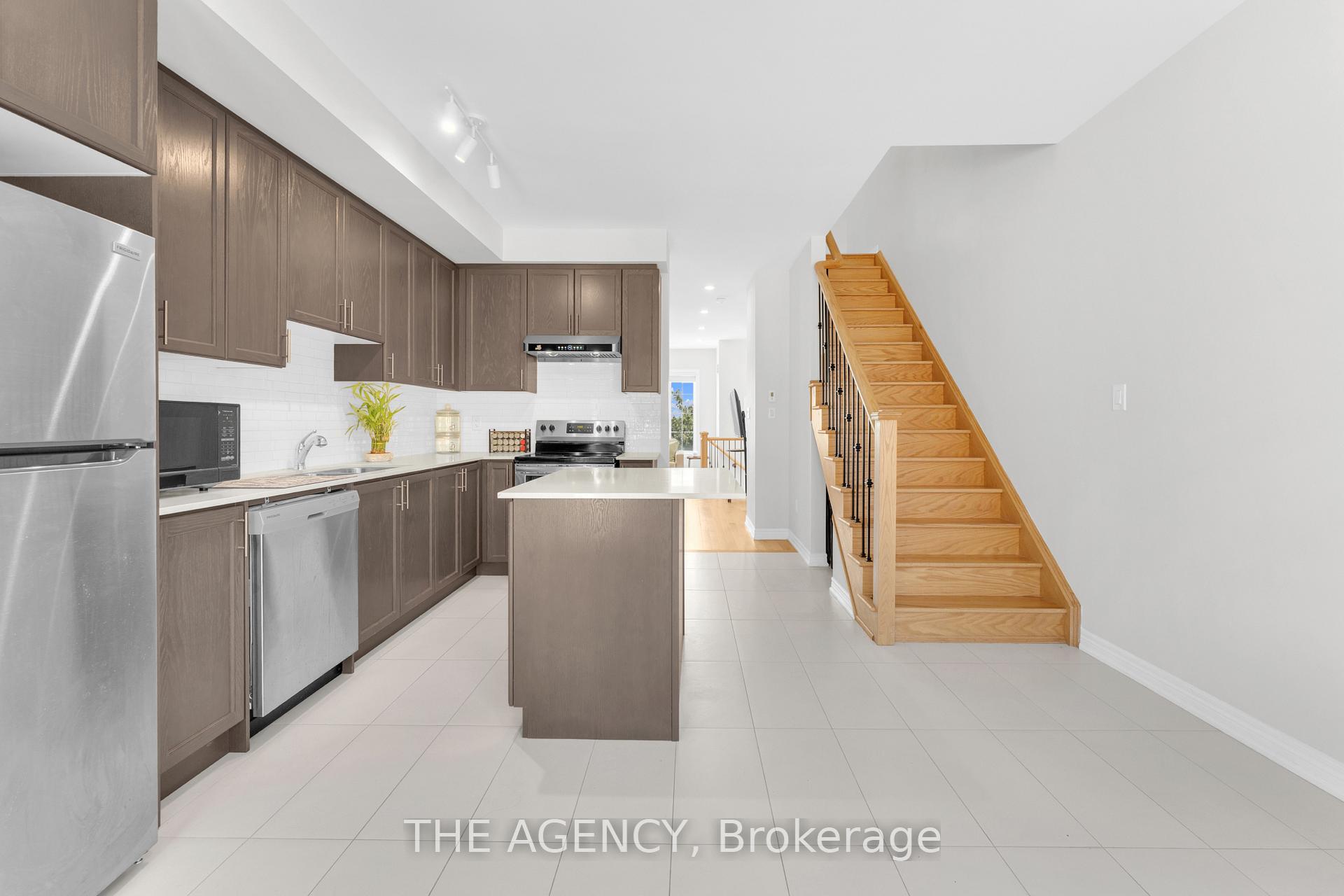 Photo 15 of 2064 Donald Cousens Parkway, Markham, Cornell — HOMEH