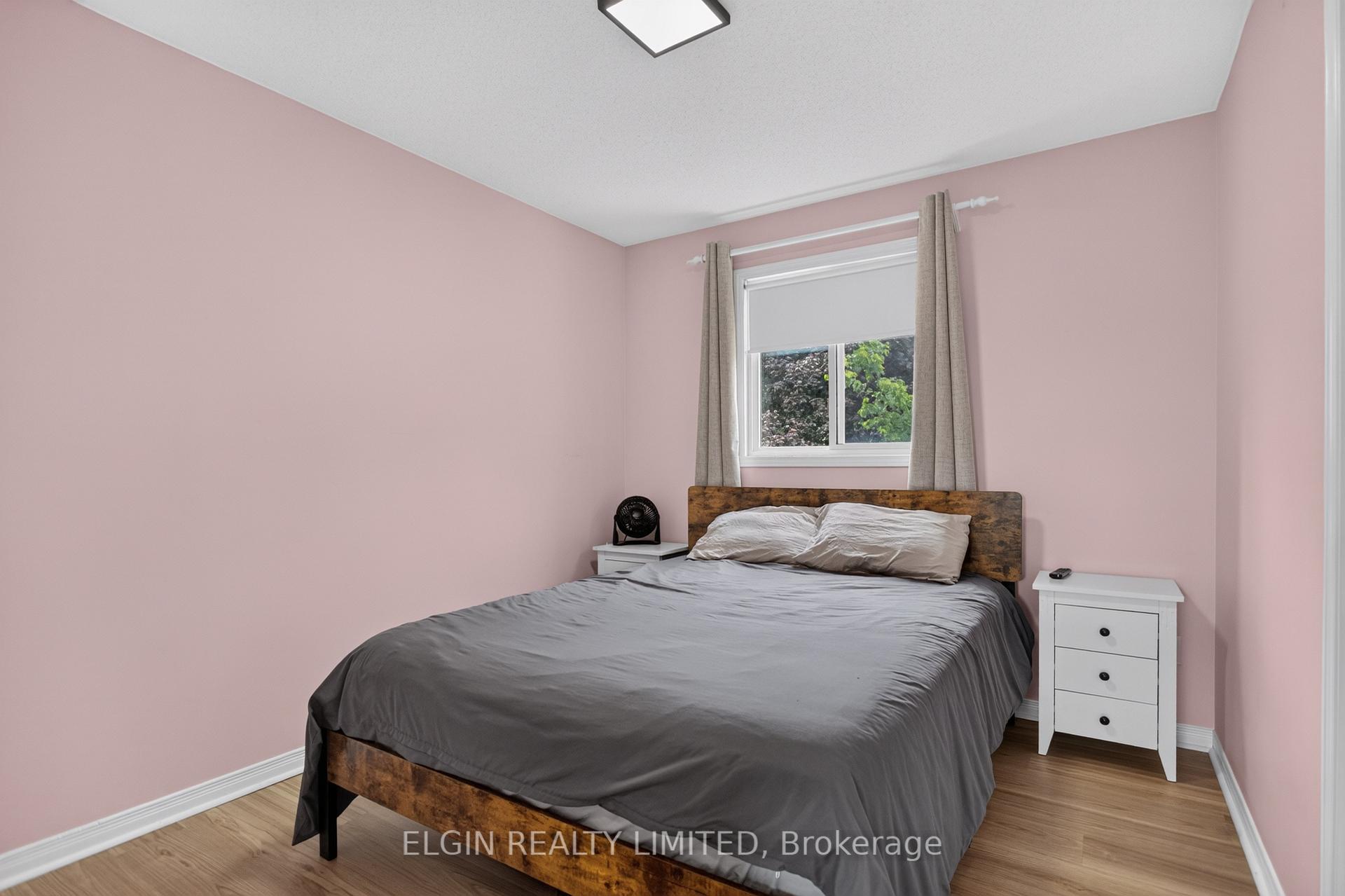 Photo 21 of 27 Cook Crescent, St. Thomas — HOMEH