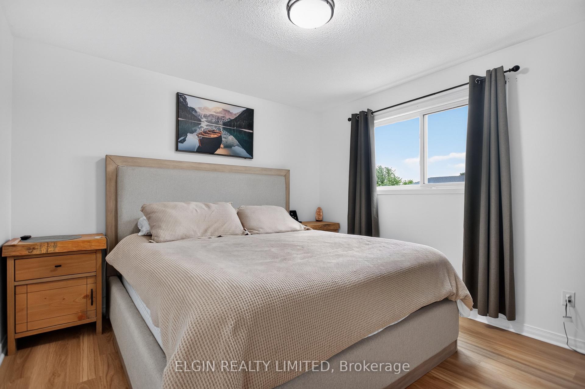 Photo 23 of 27 Cook Crescent, St. Thomas — HOMEH