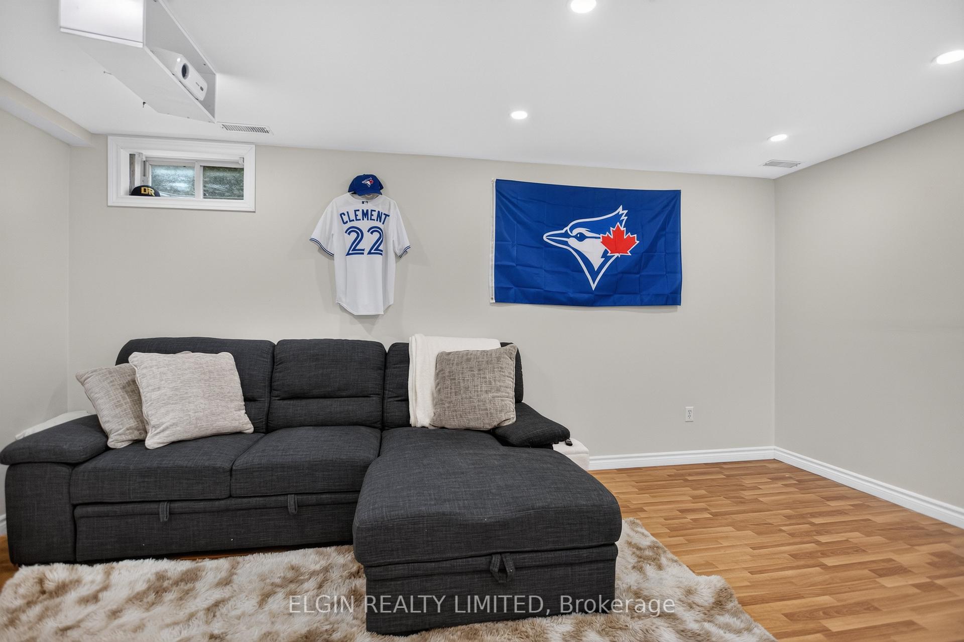 Photo 32 of 27 Cook Crescent, St. Thomas — HOMEH
