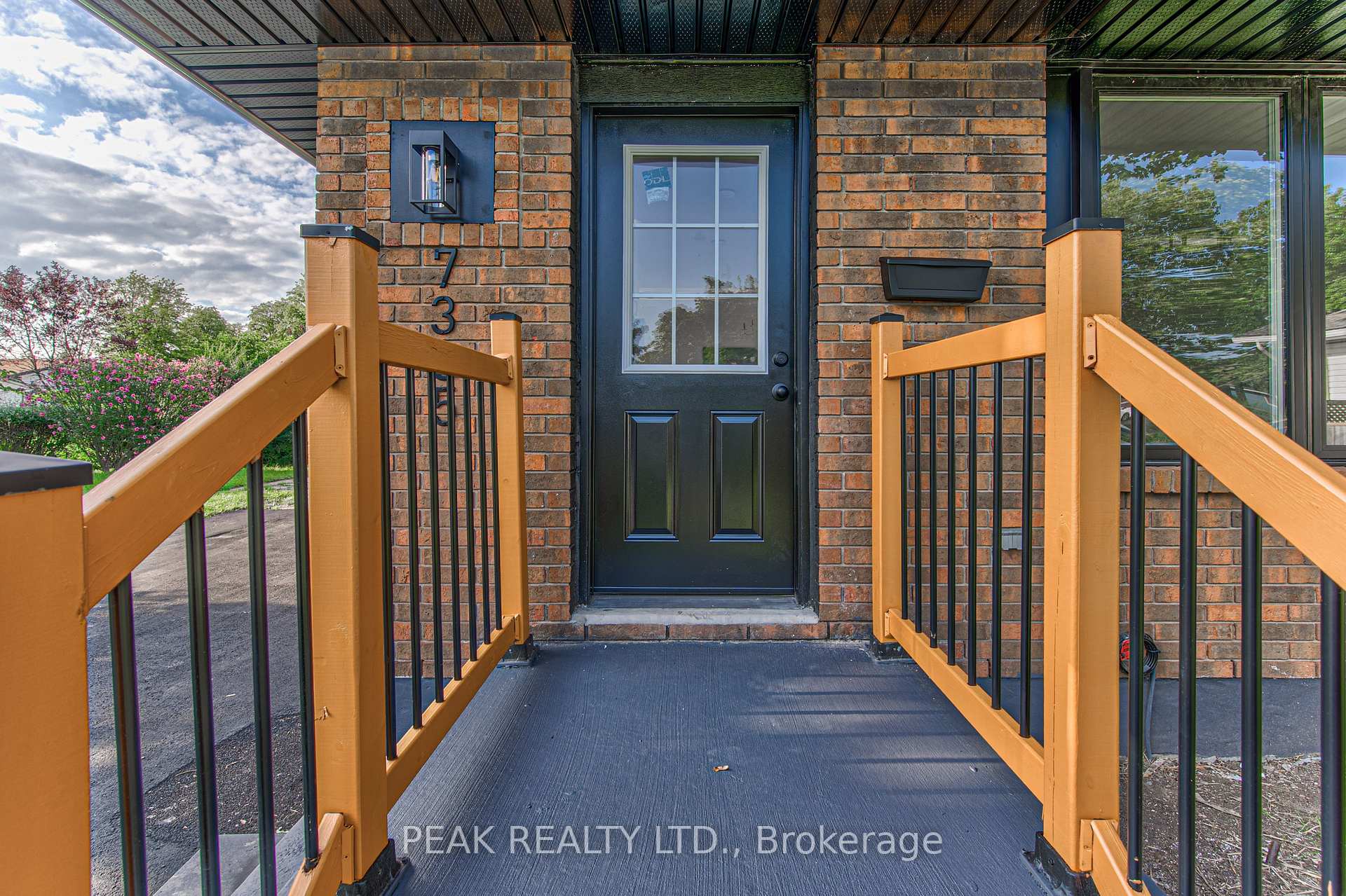 Photo 4 of 7385 North Dorset Place, Niagara Falls, Casey — HOMEH