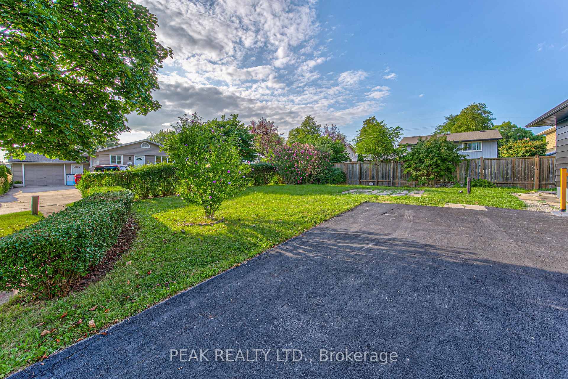 Photo 42 of 7385 North Dorset Place, Niagara Falls, Casey — HOMEH