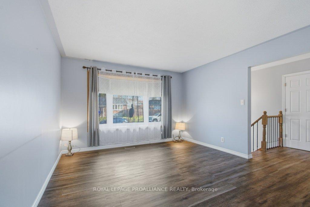 Photo 6 of 4 O'Neil Crescent, Quinte West, Trenton Ward — HOMEH