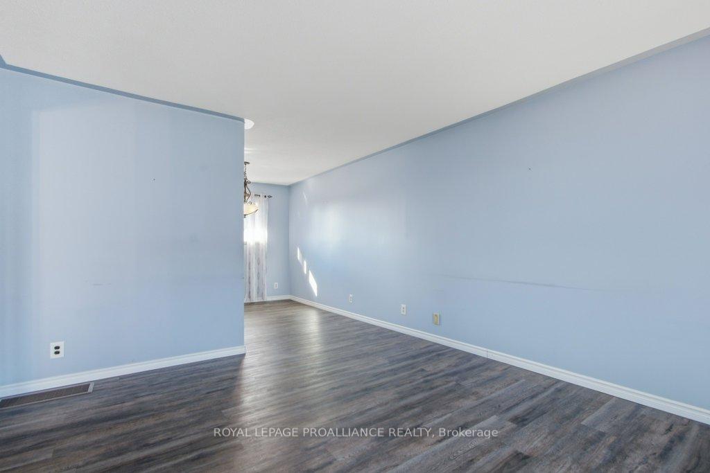 Photo 7 of 4 O'Neil Crescent, Quinte West, Trenton Ward — HOMEH