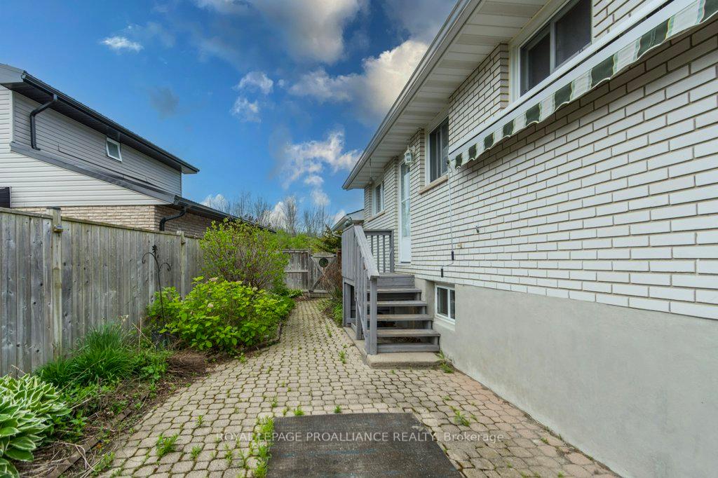Photo 28 of 4 O'Neil Crescent, Quinte West, Trenton Ward — HOMEH