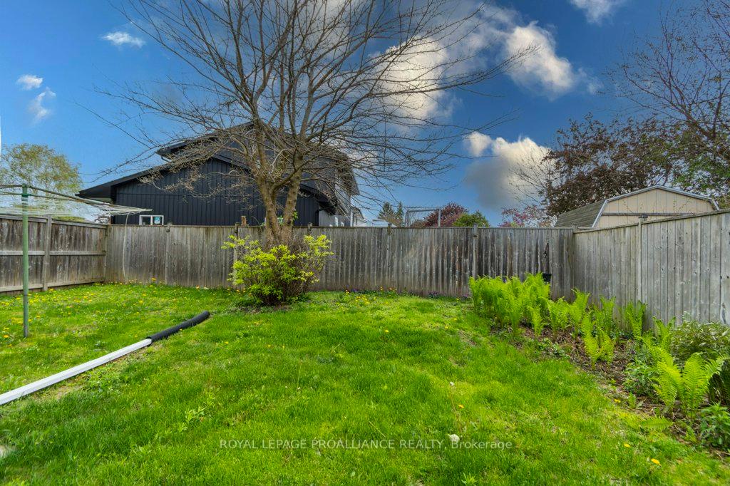 Photo 31 of 4 O'Neil Crescent, Quinte West, Trenton Ward — HOMEH