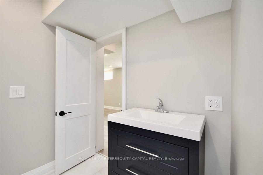 Photo 13 of Unit Lower, 192 Wellington Street E, Barrie, Wellington — HOMEH