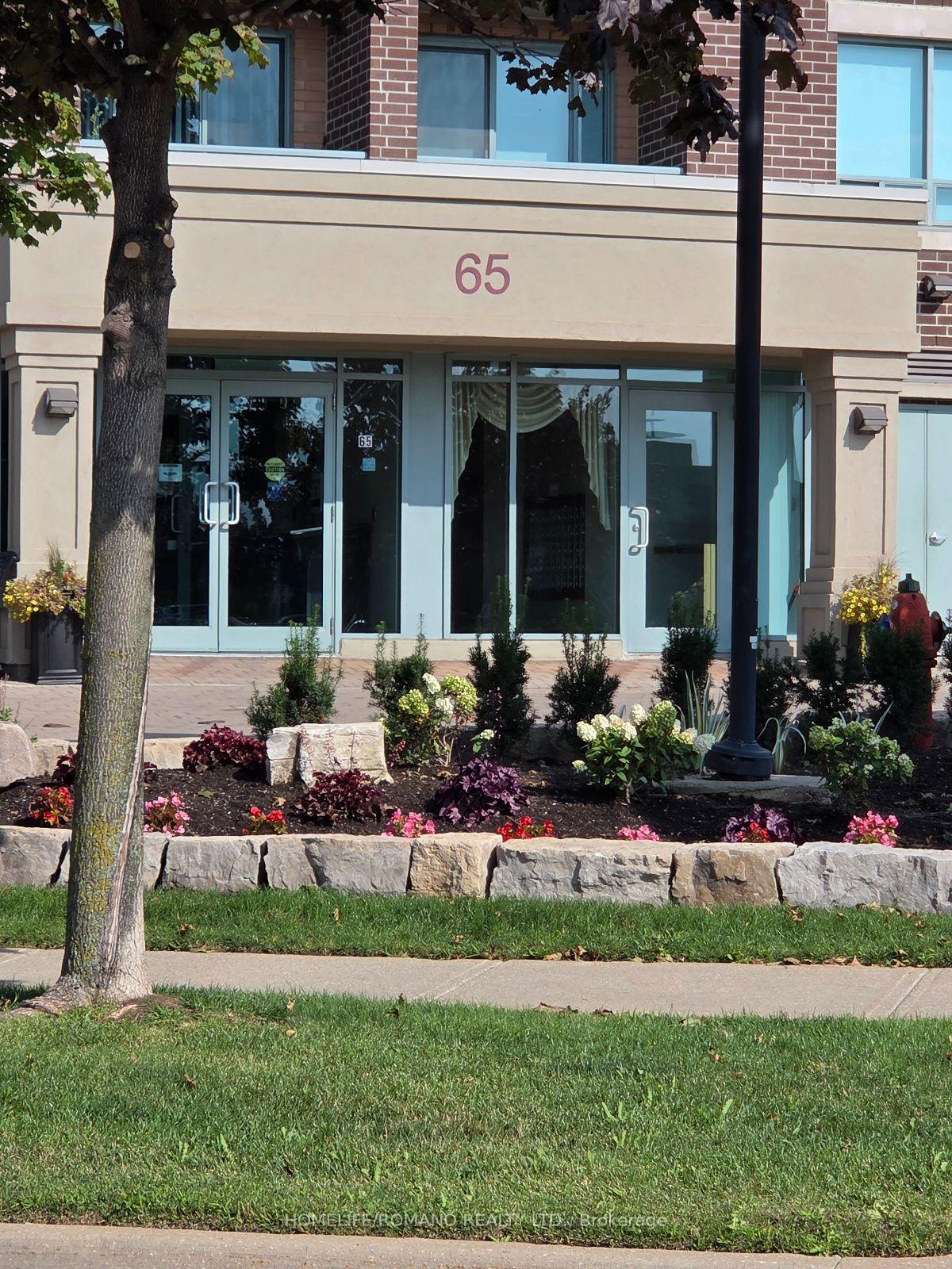 Photo 3 of Unit 312, 65 Via Rosedale Circle, Brampton, Sandringham-Wellington — HOMEH