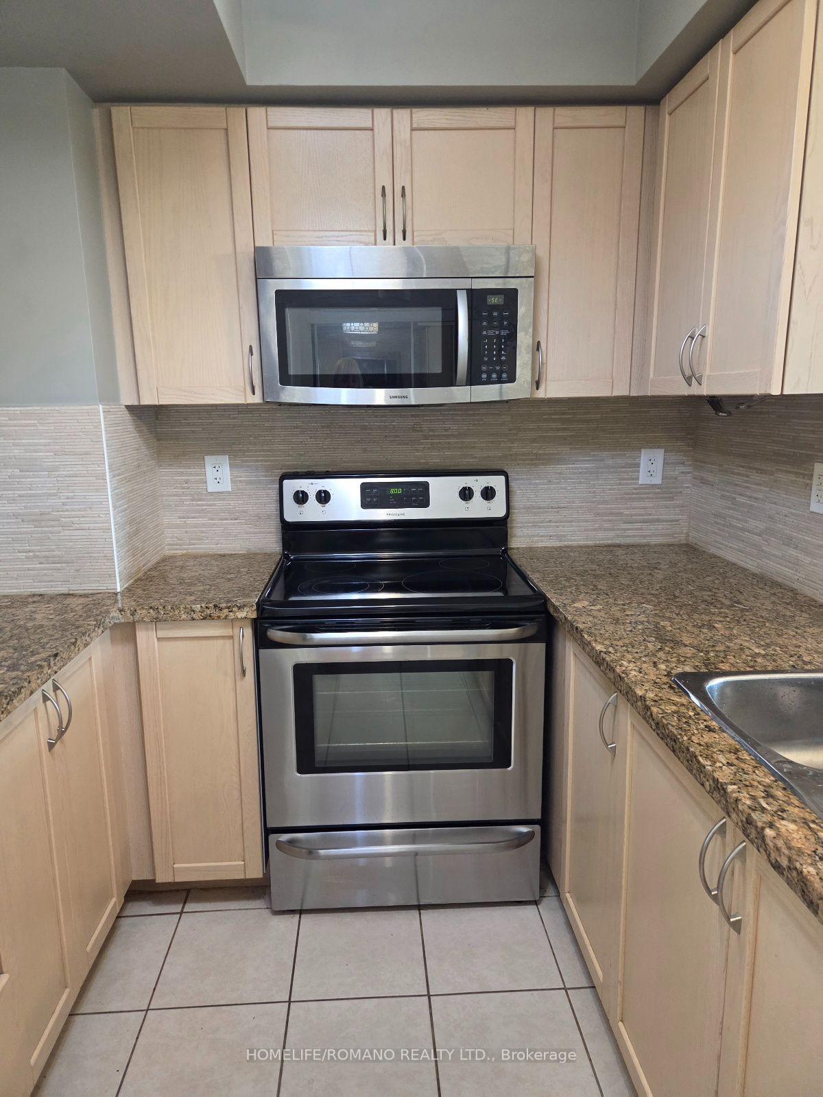Photo 9 of Unit 312, 65 Via Rosedale Circle, Brampton, Sandringham-Wellington — HOMEH