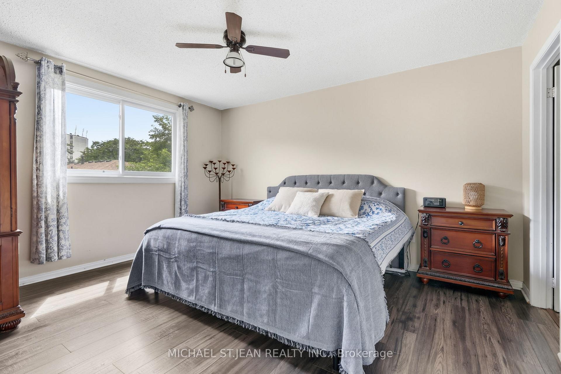 Photo 15 of 49 Markson Crescent, Hamilton, Lisgar — HOMEH