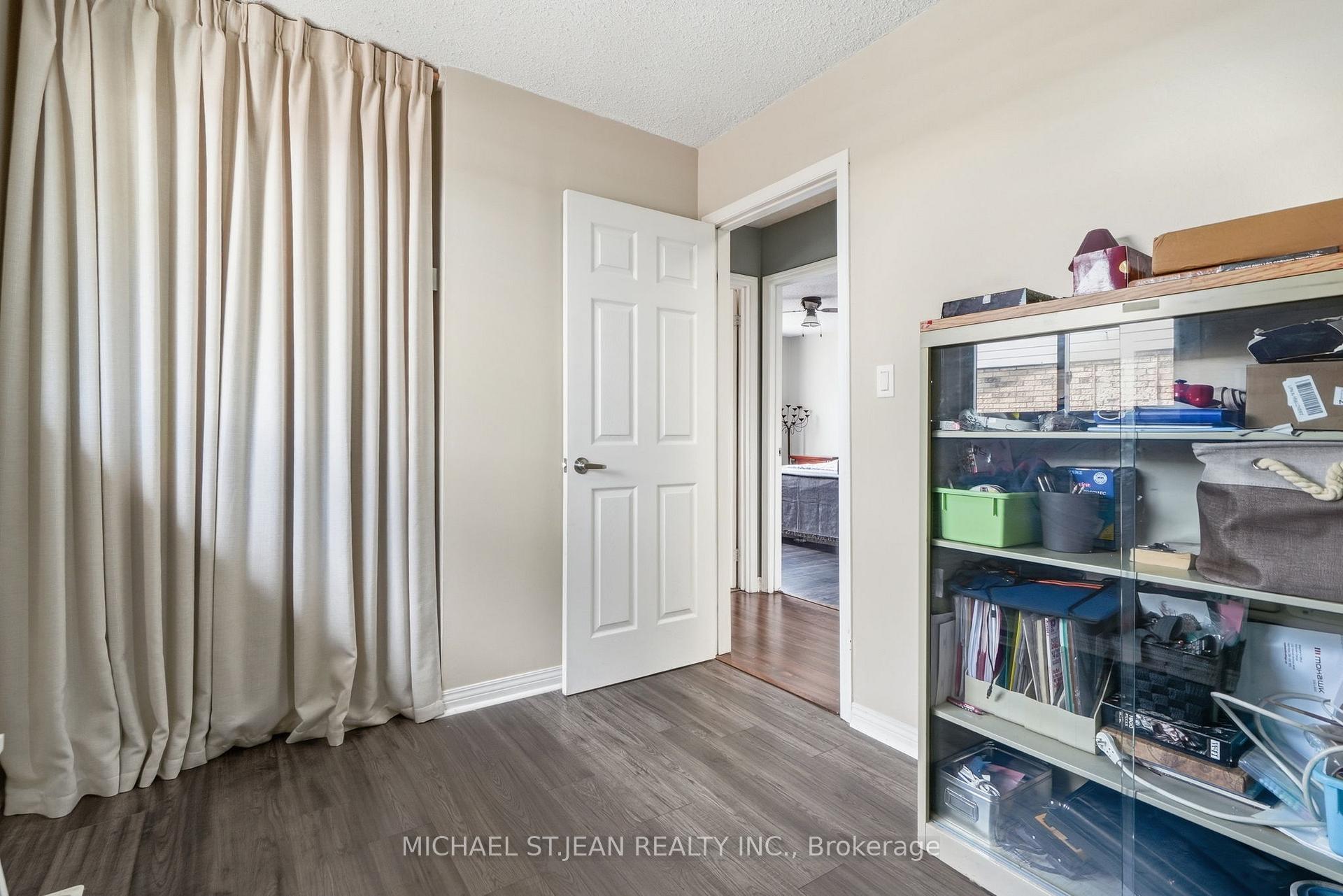 Photo 17 of 49 Markson Crescent, Hamilton, Lisgar — HOMEH