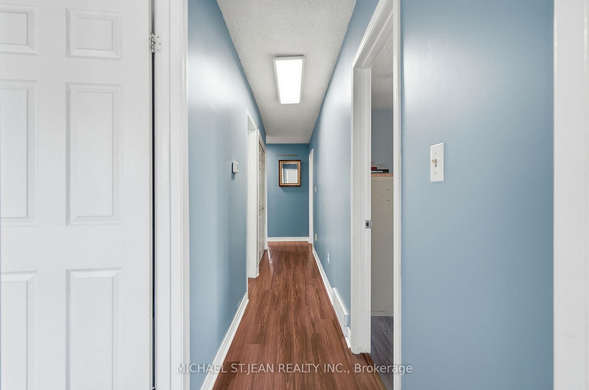 Photo 19 of 49 Markson Crescent, Hamilton, Lisgar — HOMEH