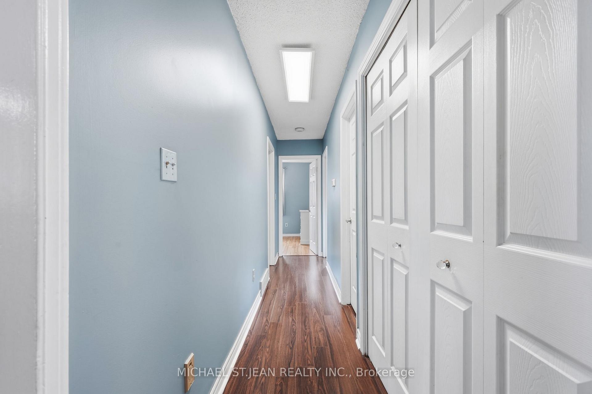 Photo 20 of 49 Markson Crescent, Hamilton, Lisgar — HOMEH