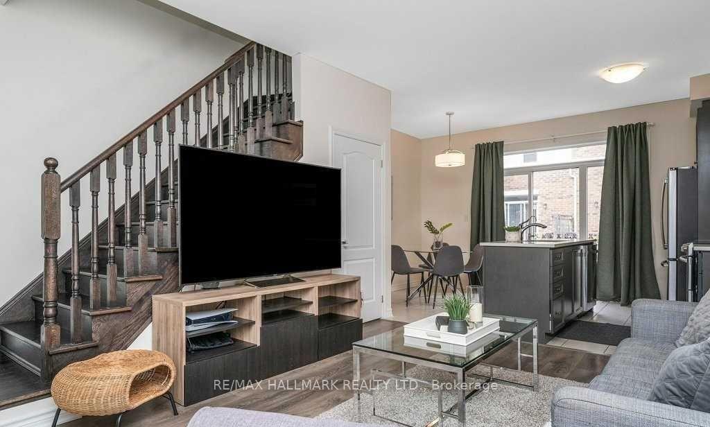 Photo 5 of Unit 3, 636 Evans Avenue, Etobicoke, Alderwood — HOMEH
