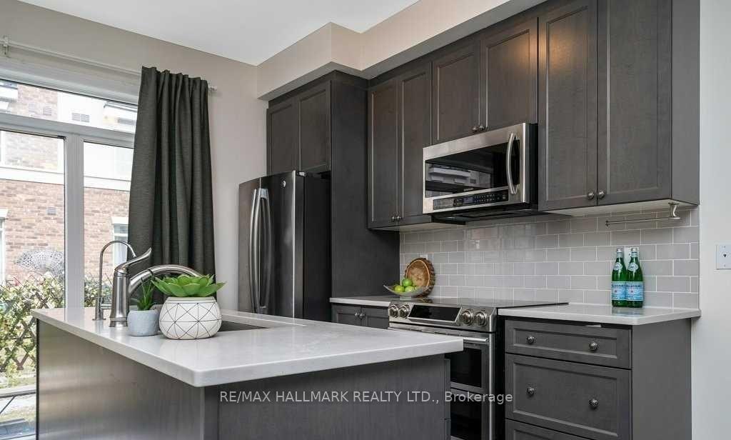 Photo 10 of Unit 3, 636 Evans Avenue, Etobicoke, Alderwood — HOMEH