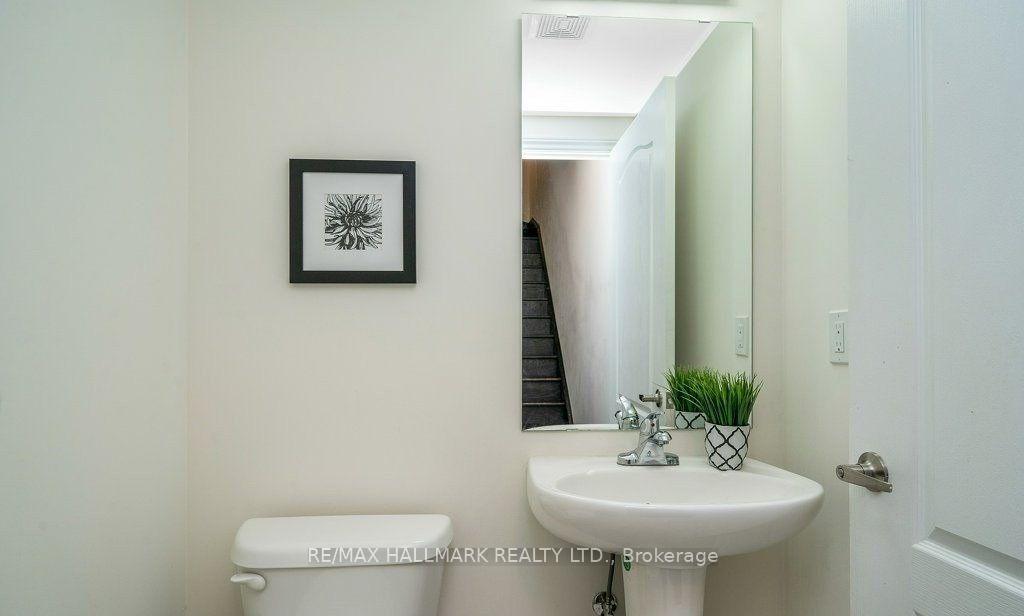 Photo 16 of Unit 3, 636 Evans Avenue, Etobicoke, Alderwood — HOMEH
