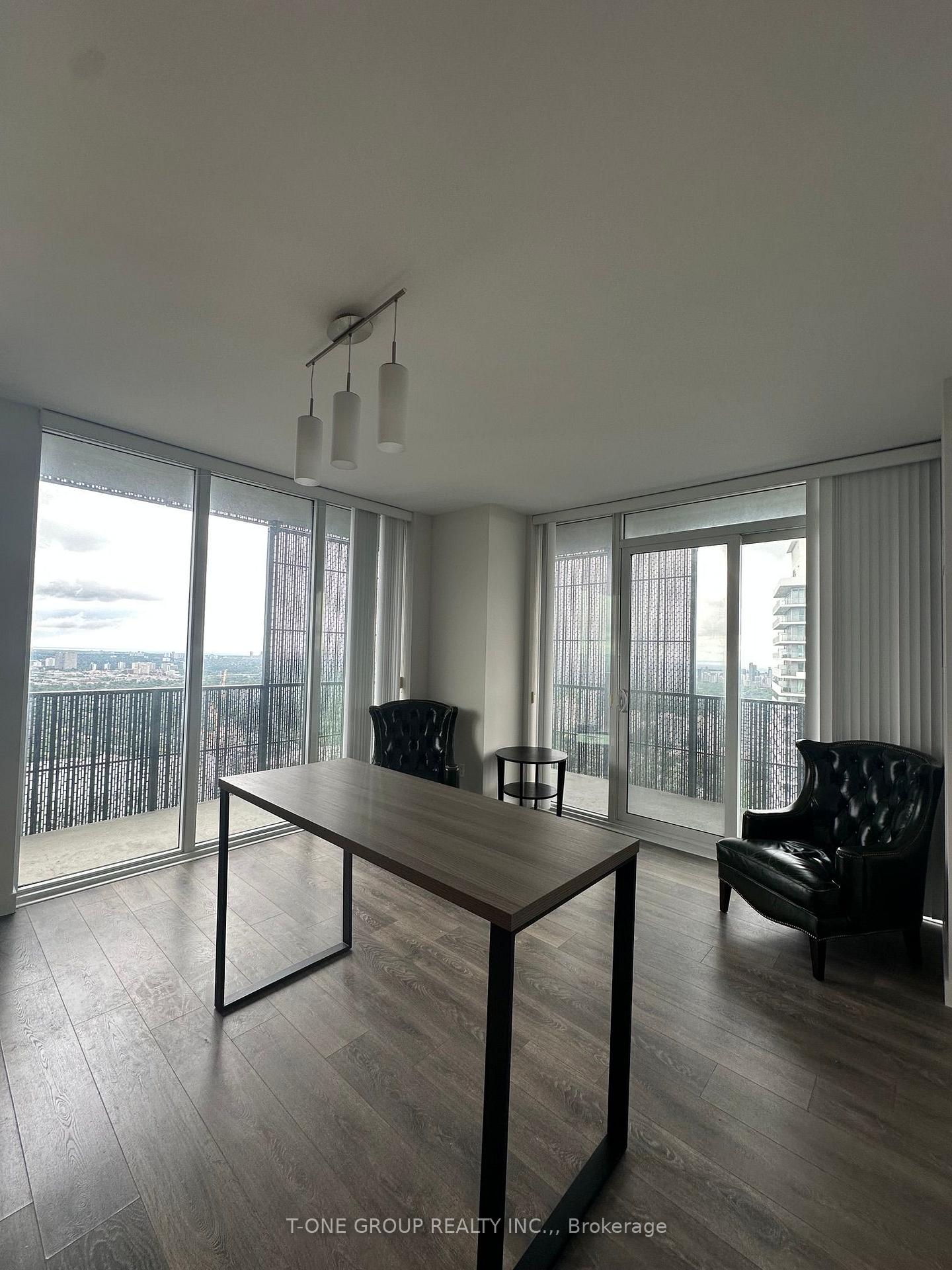 Photo 7 of Unit 5111, 8 Eglinton Avenue E, Toronto, Mount Pleasant East — HOMEH